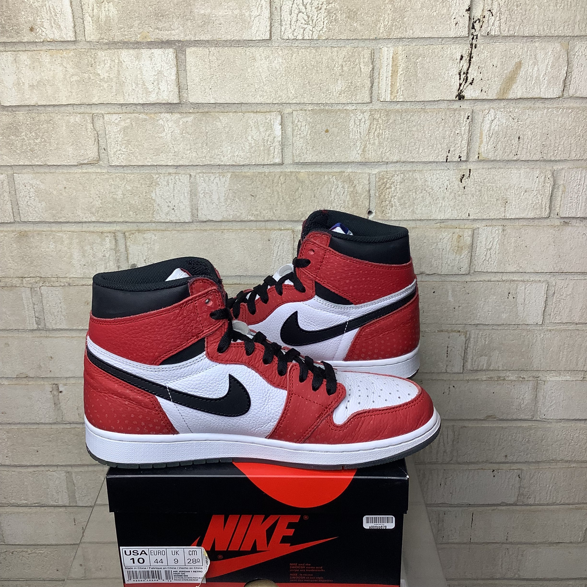 AIR JORDAN 1 SPIDER-MAN ORIGIN STORY SIZE 10 555088-602