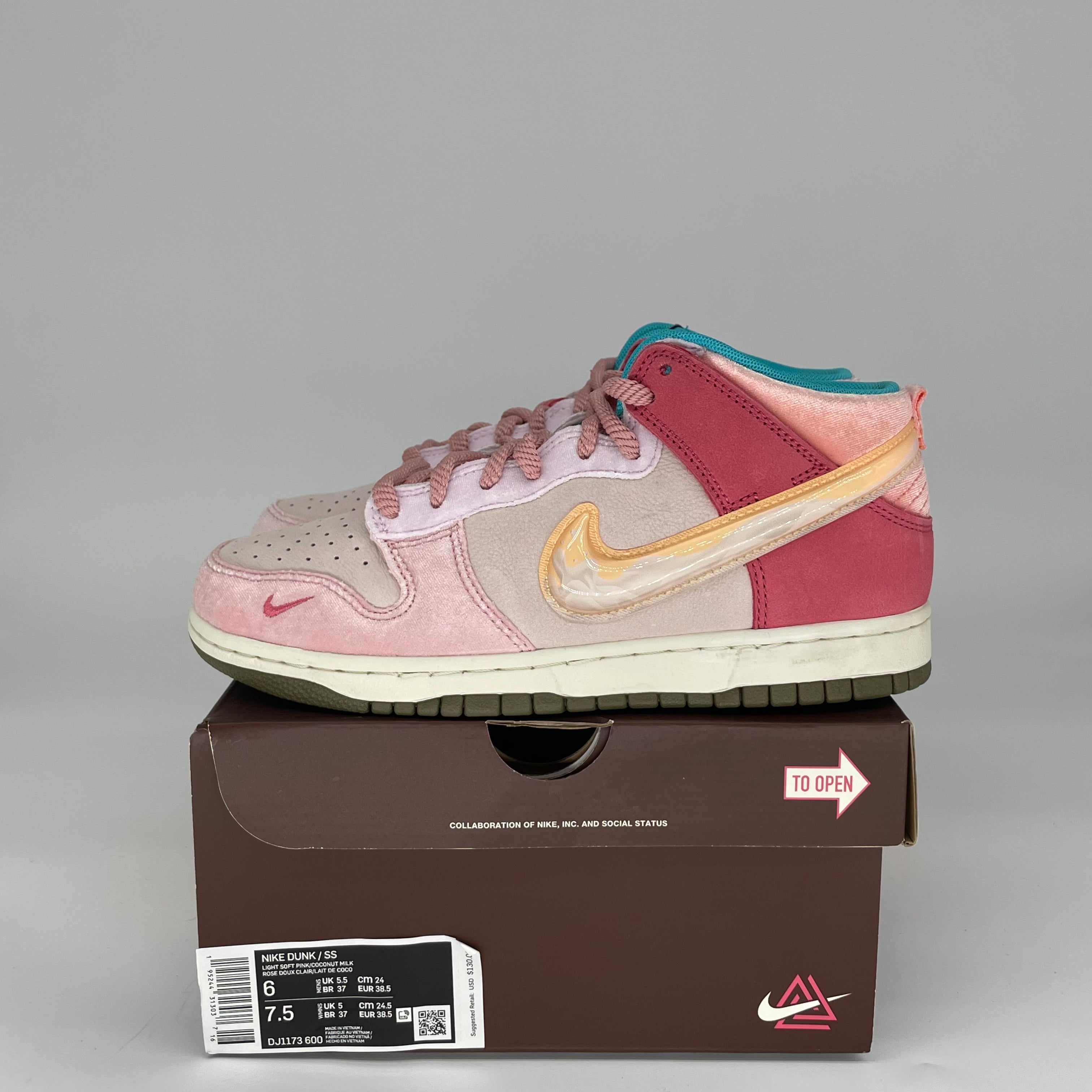 NIKE DUNK MID SS STRAWBERRY MILK SIZE 6 DJ1173-600