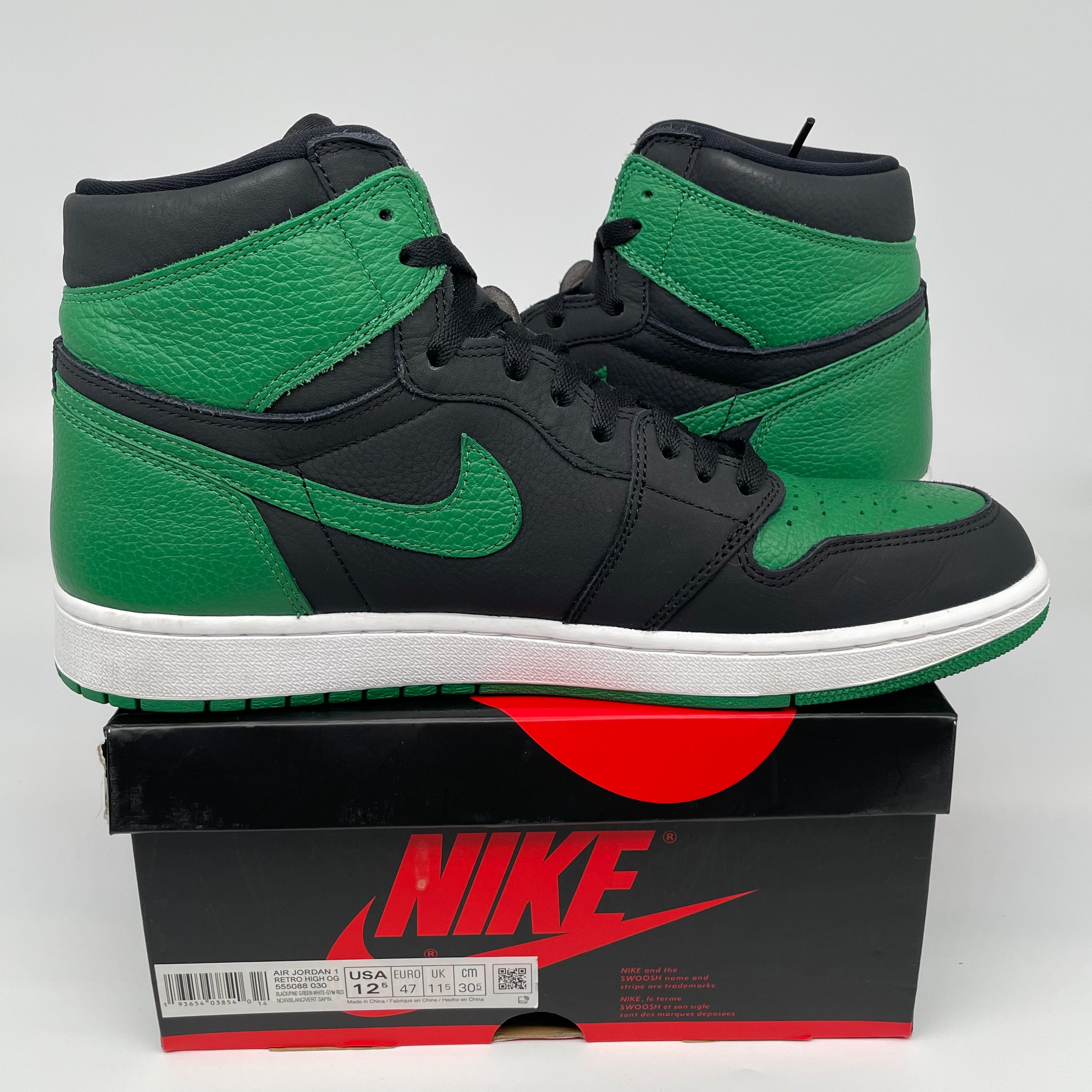 AIR JORDAN 1 PINE GREEN 2.0 SIZE 12.5 555088-030