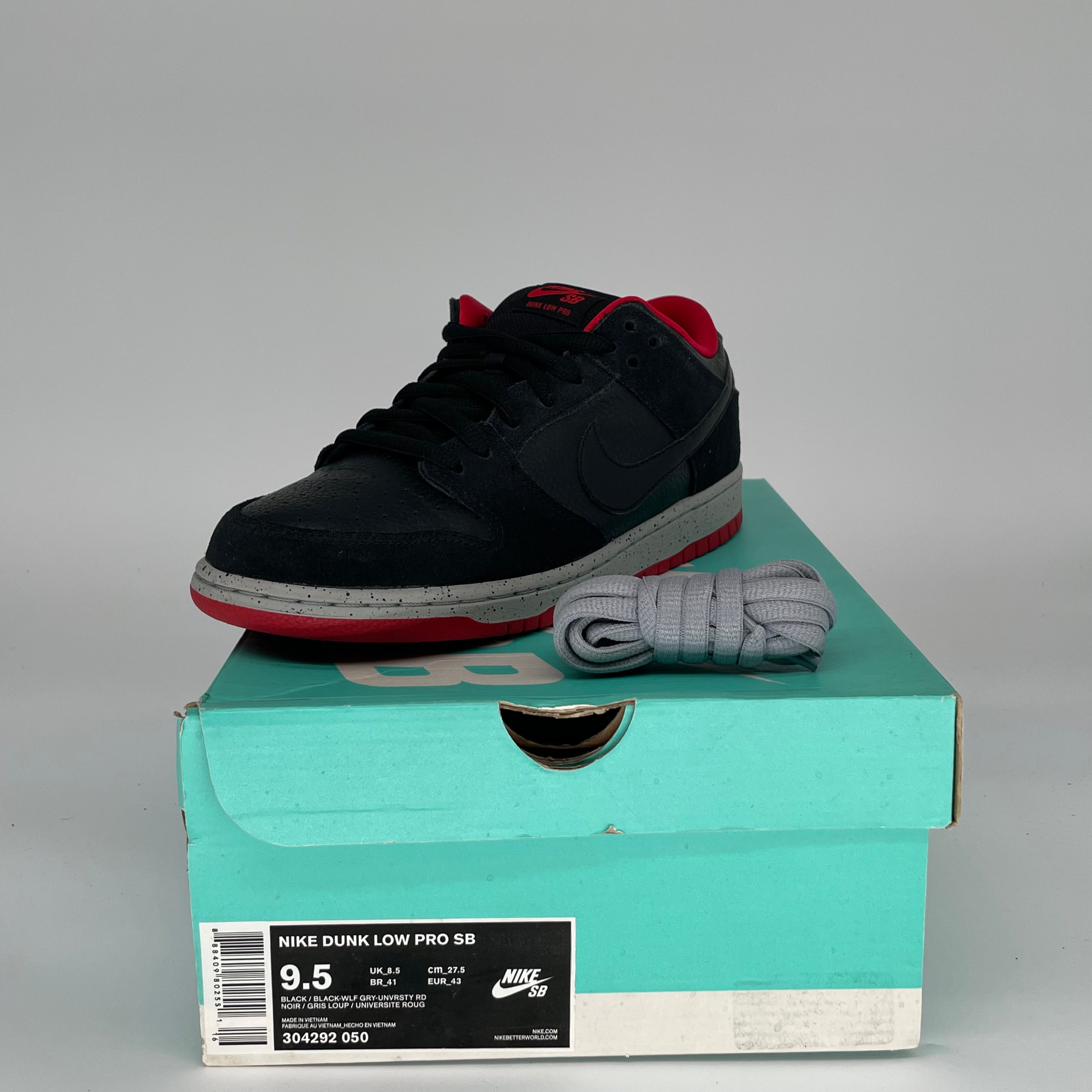 NIKE SB DUNK LOW BLACK CEMENT SIZE 9.5/11W 304292-050