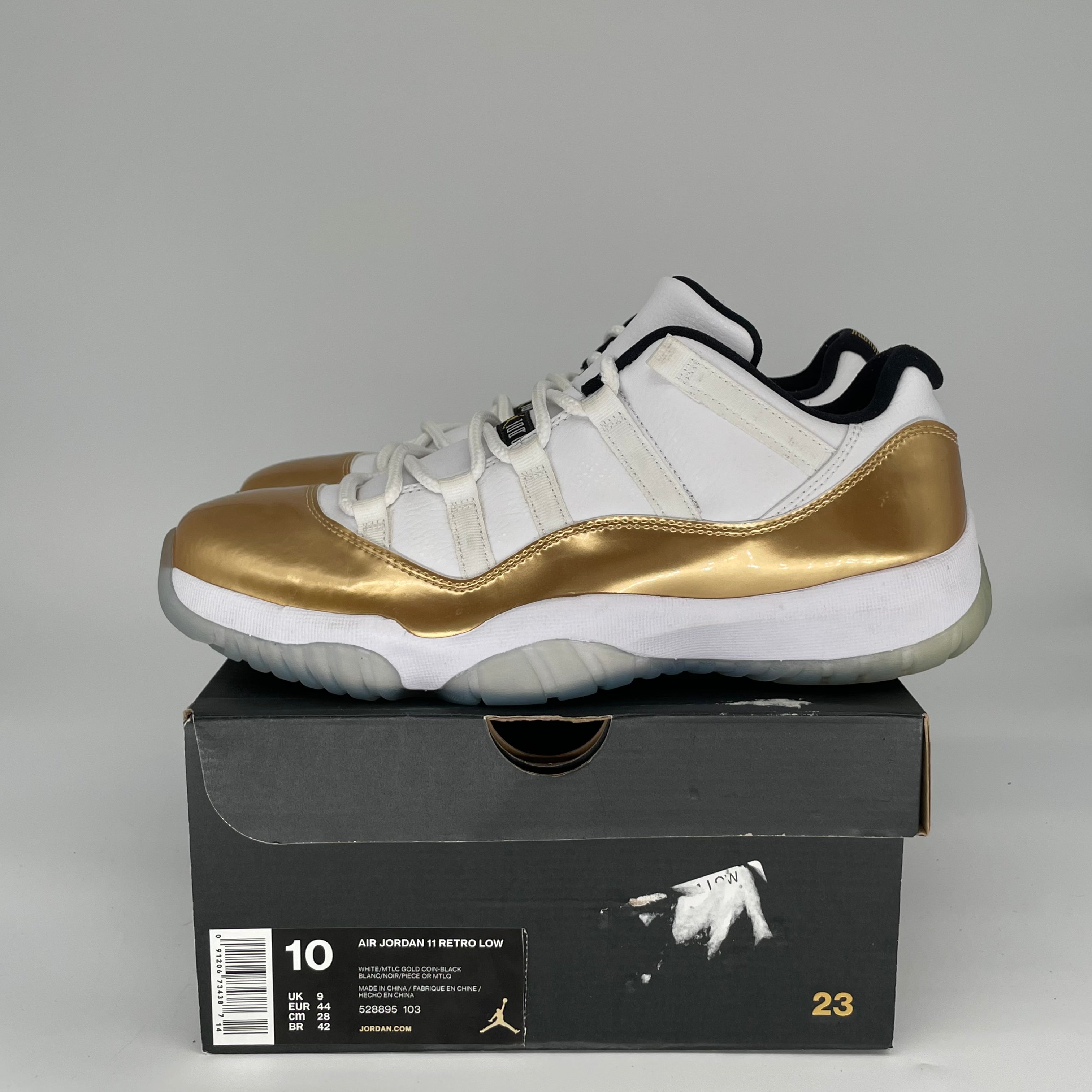 AIR JORDAN 11 LOW CLOSING CEREMONY SIZE 10 528895-103