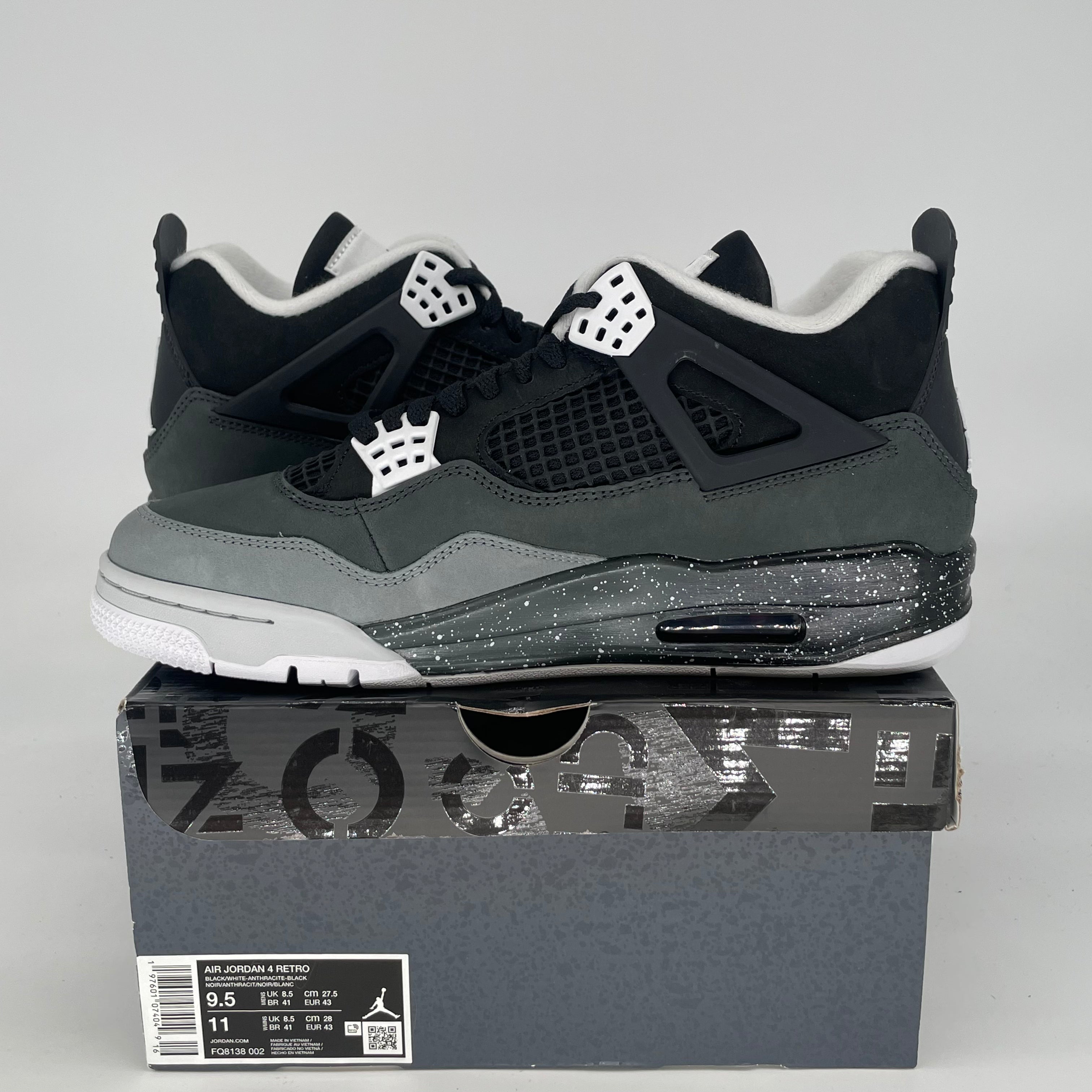 AIR JORDAN 4 FEAR FQ8138-002 SIZE 9.5/11W