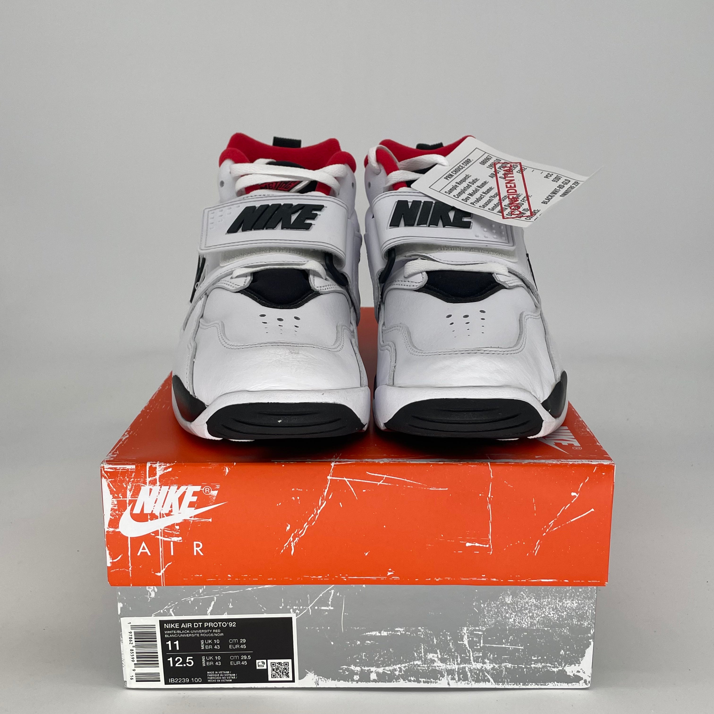 NIKE AIR DIAMOND TURF PROTO 92 ATLANTA FALCONS IB2239-100 SIZE 11/12.5W
