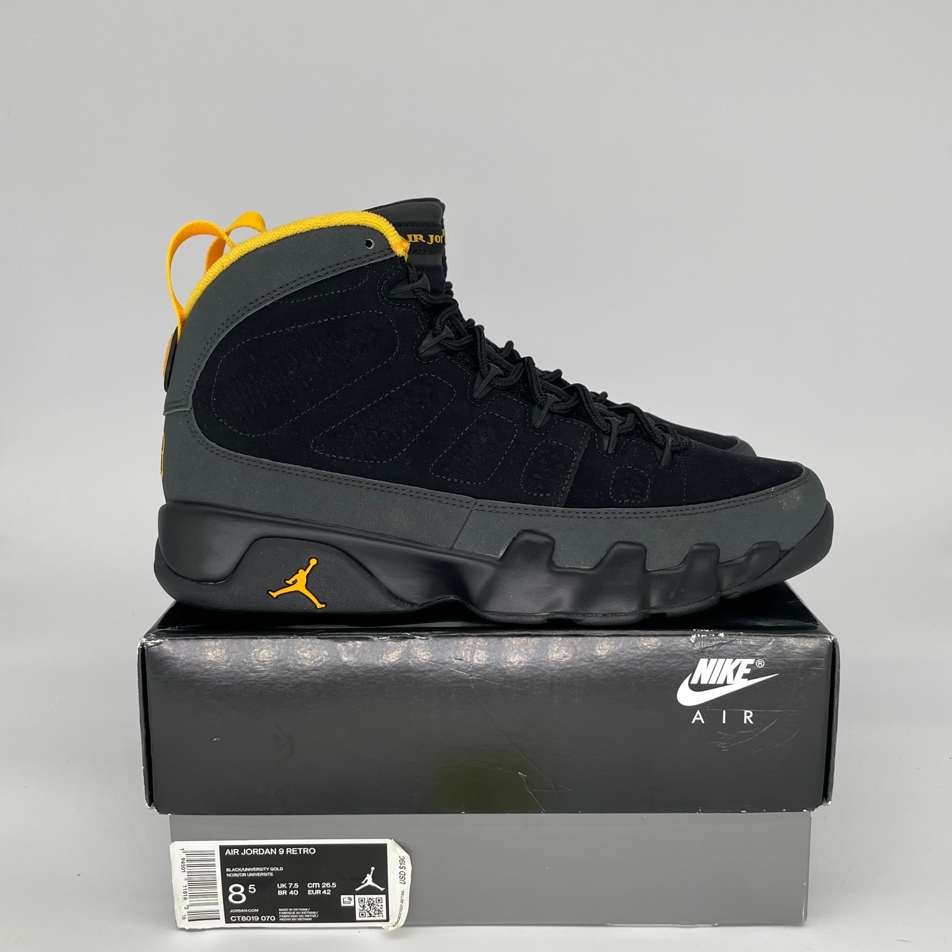 AIR JORDAN 9 UNIVERSITY GOLD SIZE 8.5 CT8019-070