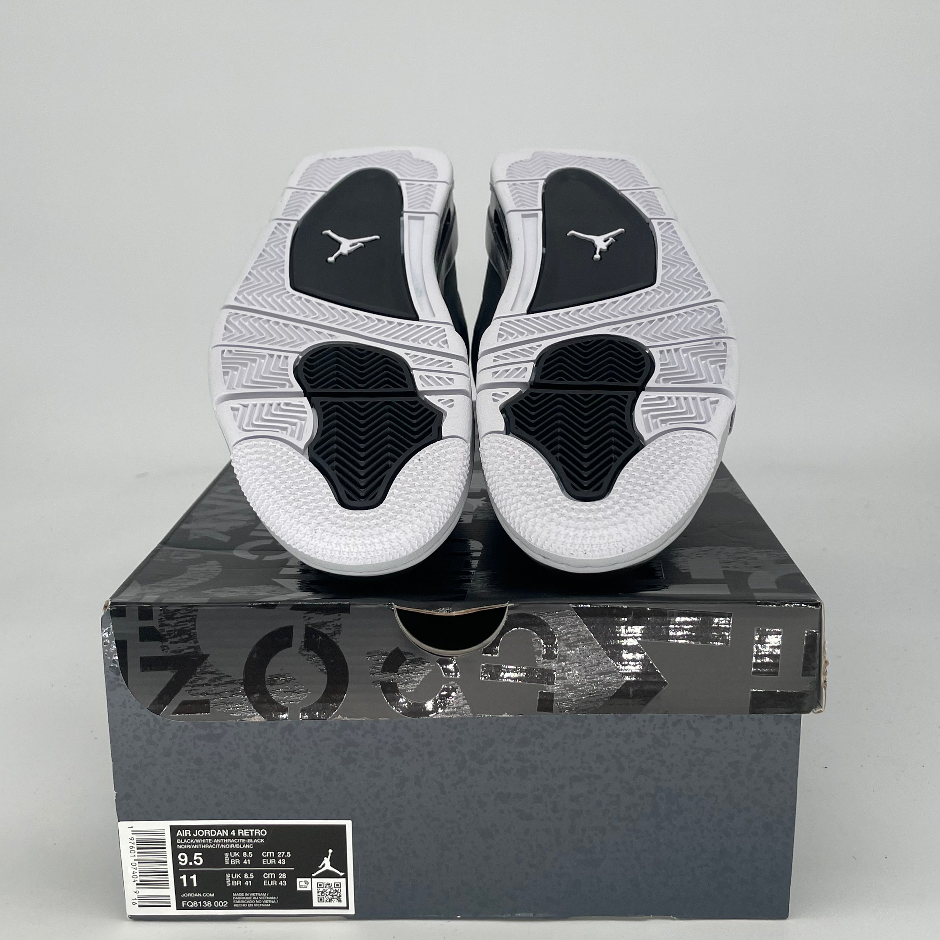 AIR JORDAN 4 FEAR FQ8138-002 SIZE 9.5/11W