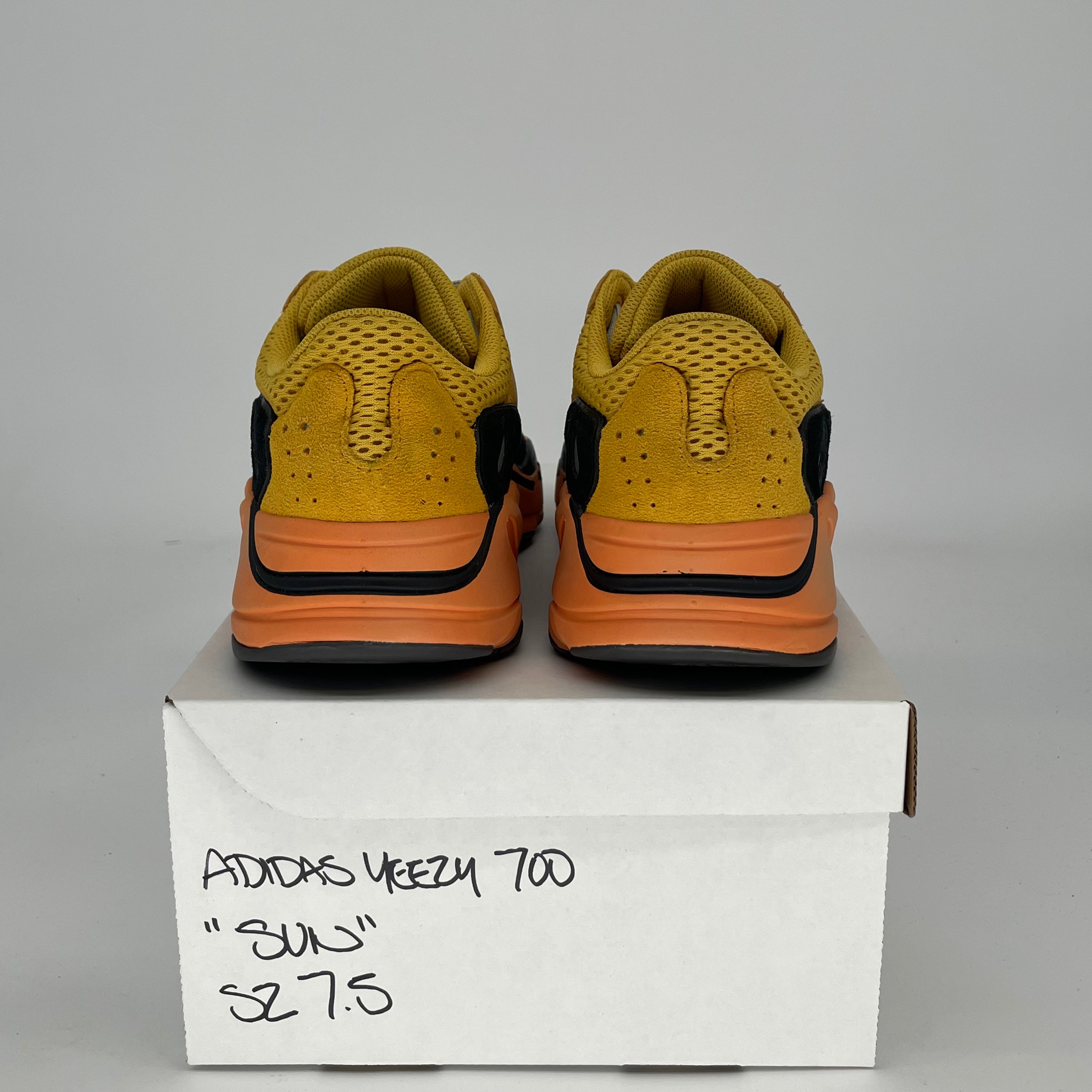 ADIDAS YEEZY 700 SUN GZ6984 SIZE 7.5/9W
