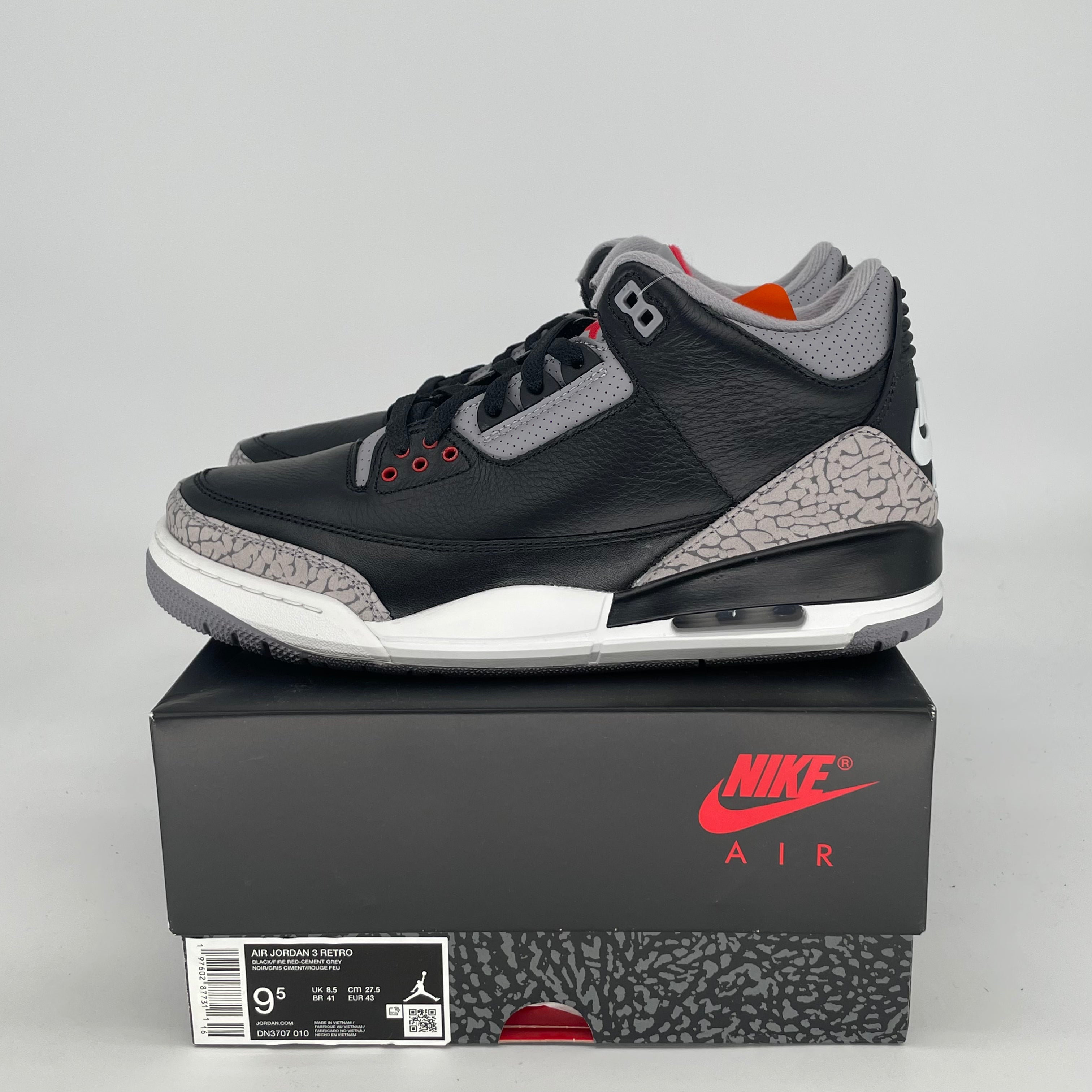 AIR JORDAN 3 BLACK CEMENT DN3707-010 SIZE 9.5/11W