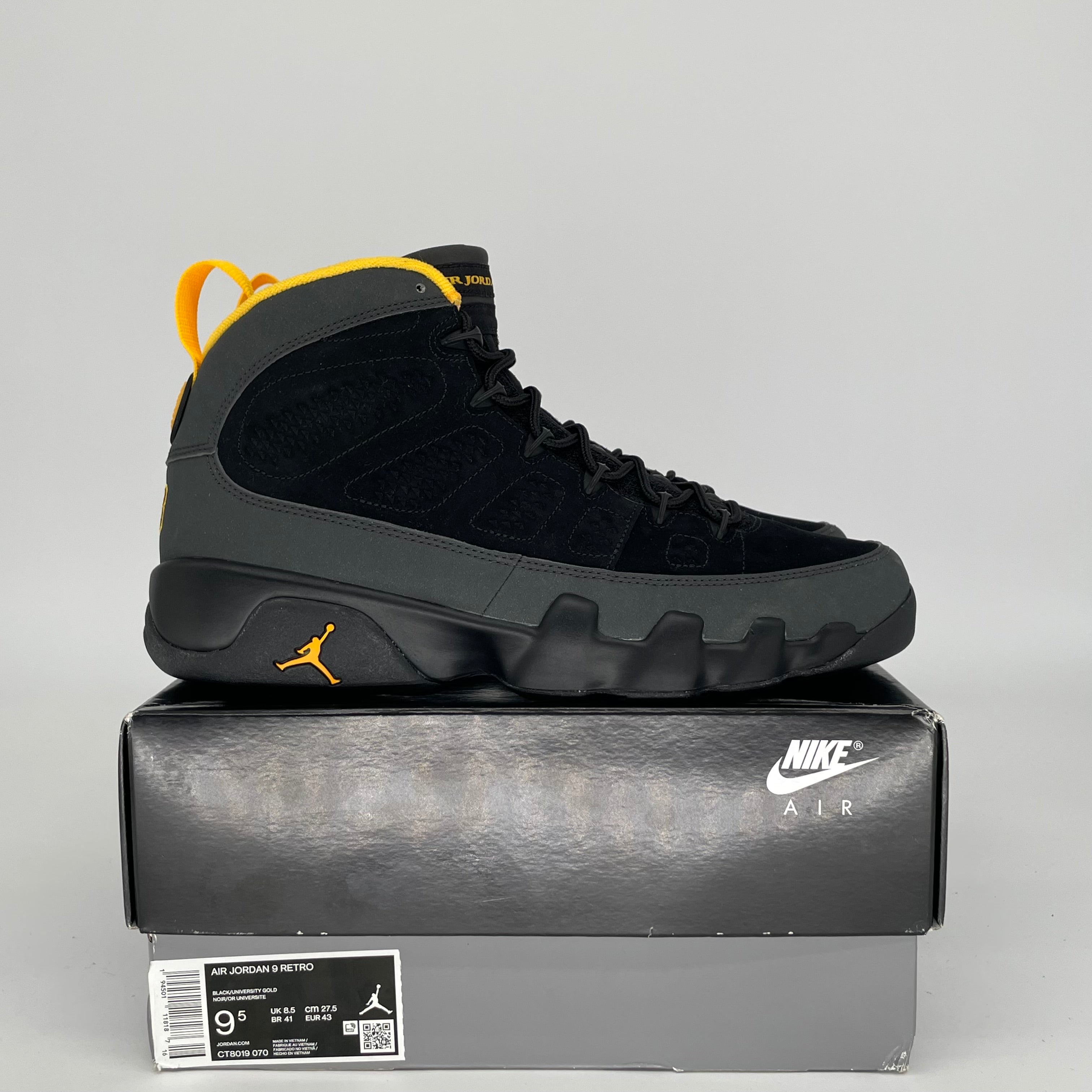 AIR JORDAN 9 UNIVERSITY GOLD SIZE 9.5 CT8019-070