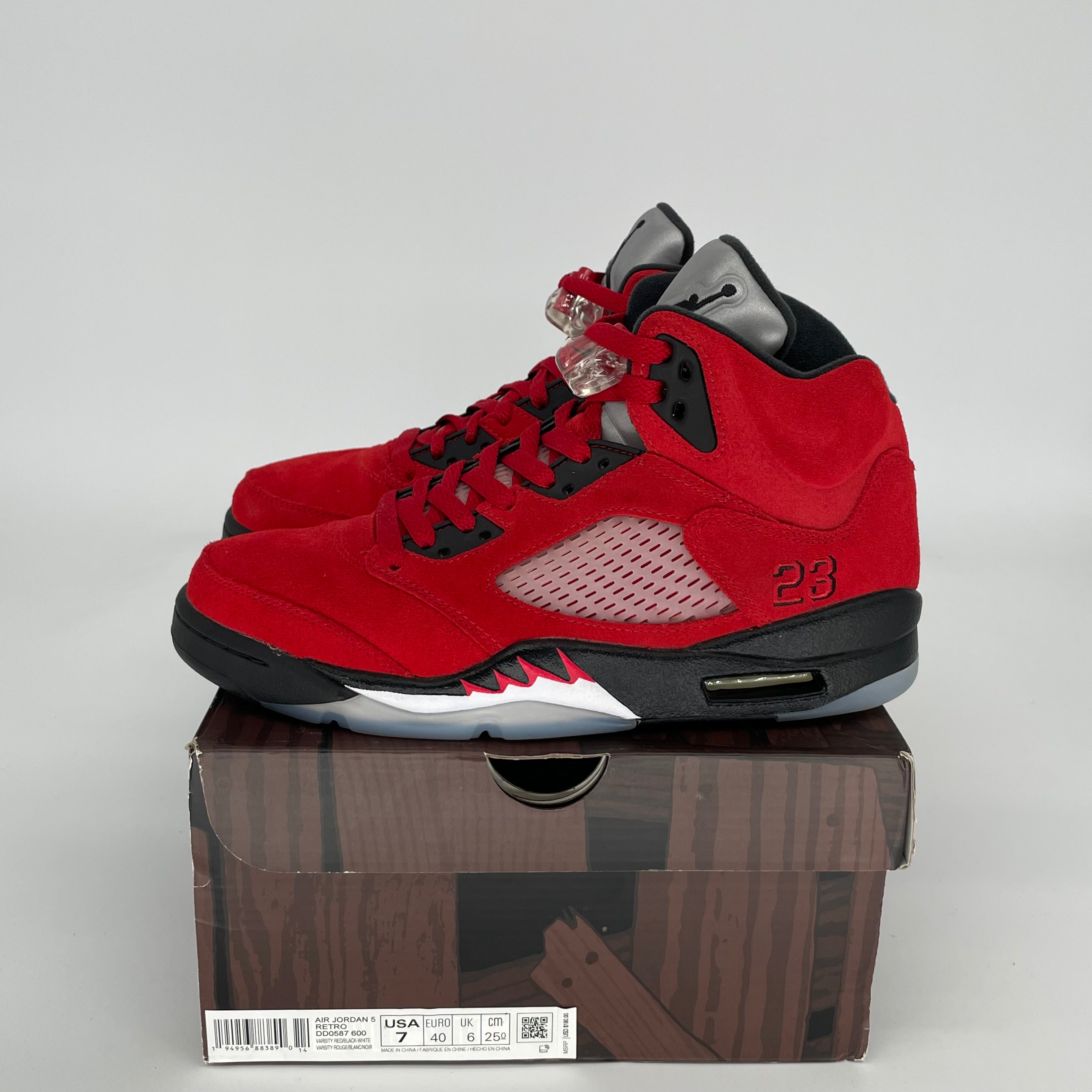 AIR JORDAN 5 RAGING BULL SIZE 7 DD0587-600