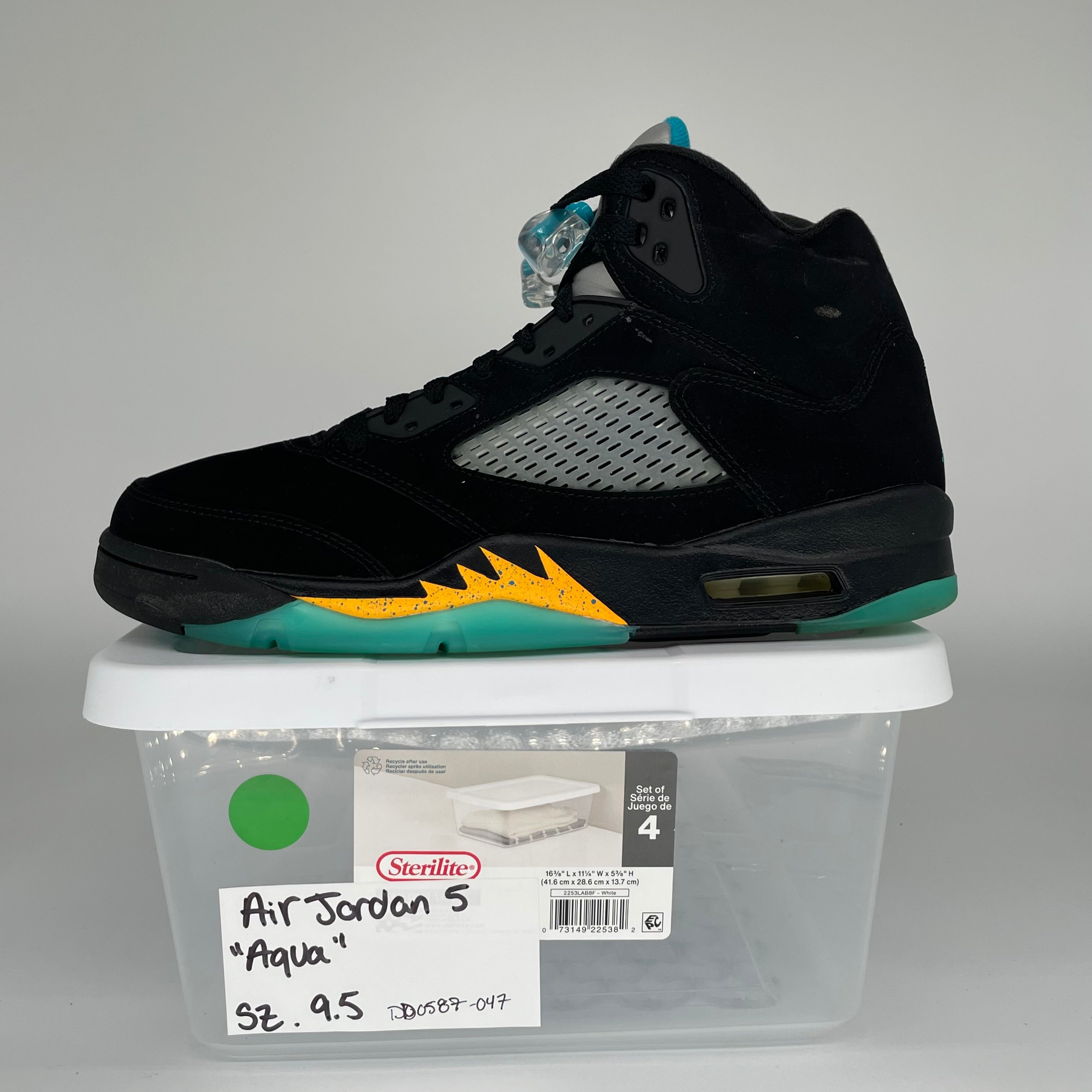 AIR JORDAN 5 AQUA SIZE 9.5 DD0587-047