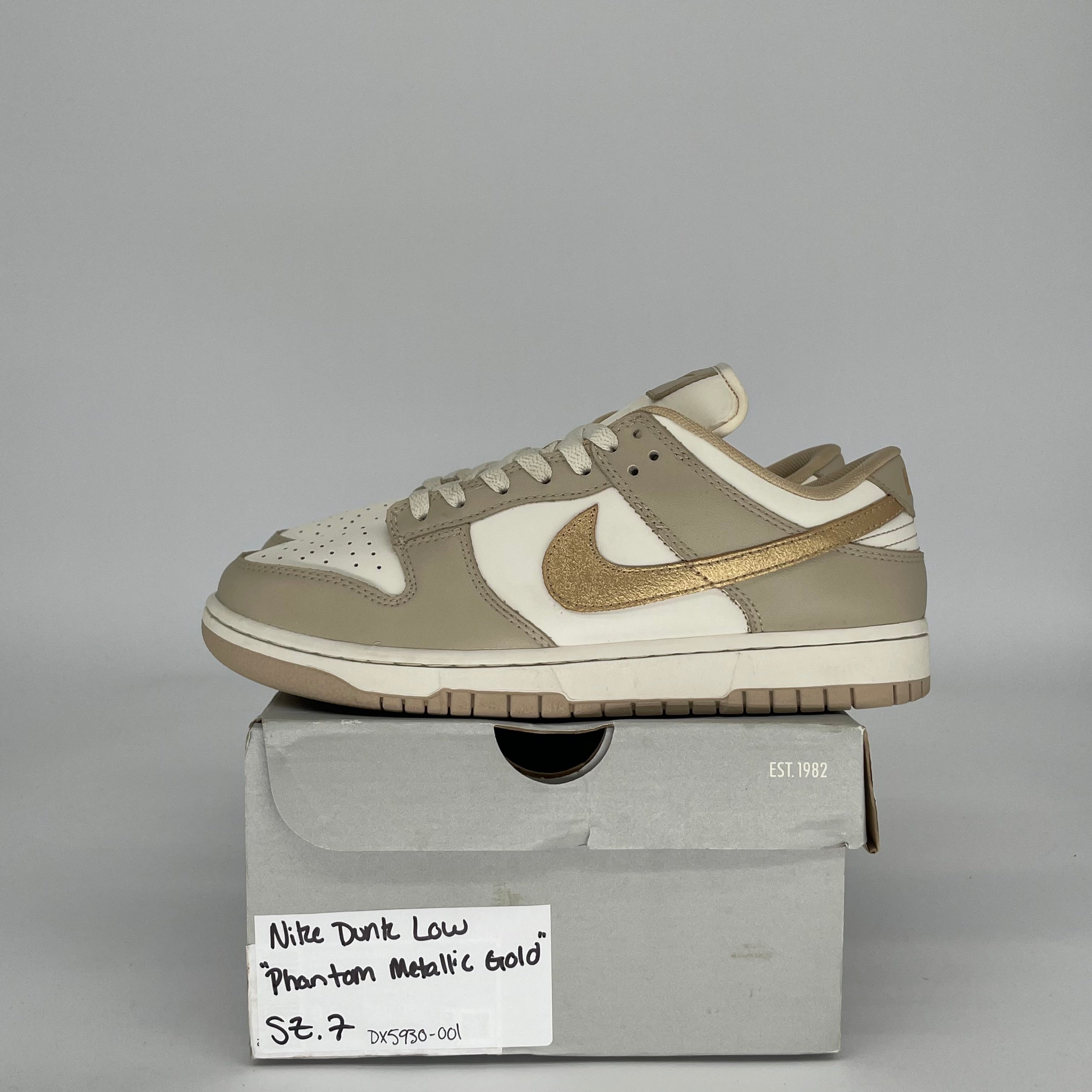 NIKE DUNK LOW PHANTOM METALLIC GOLD W SIZE 7/8.5W