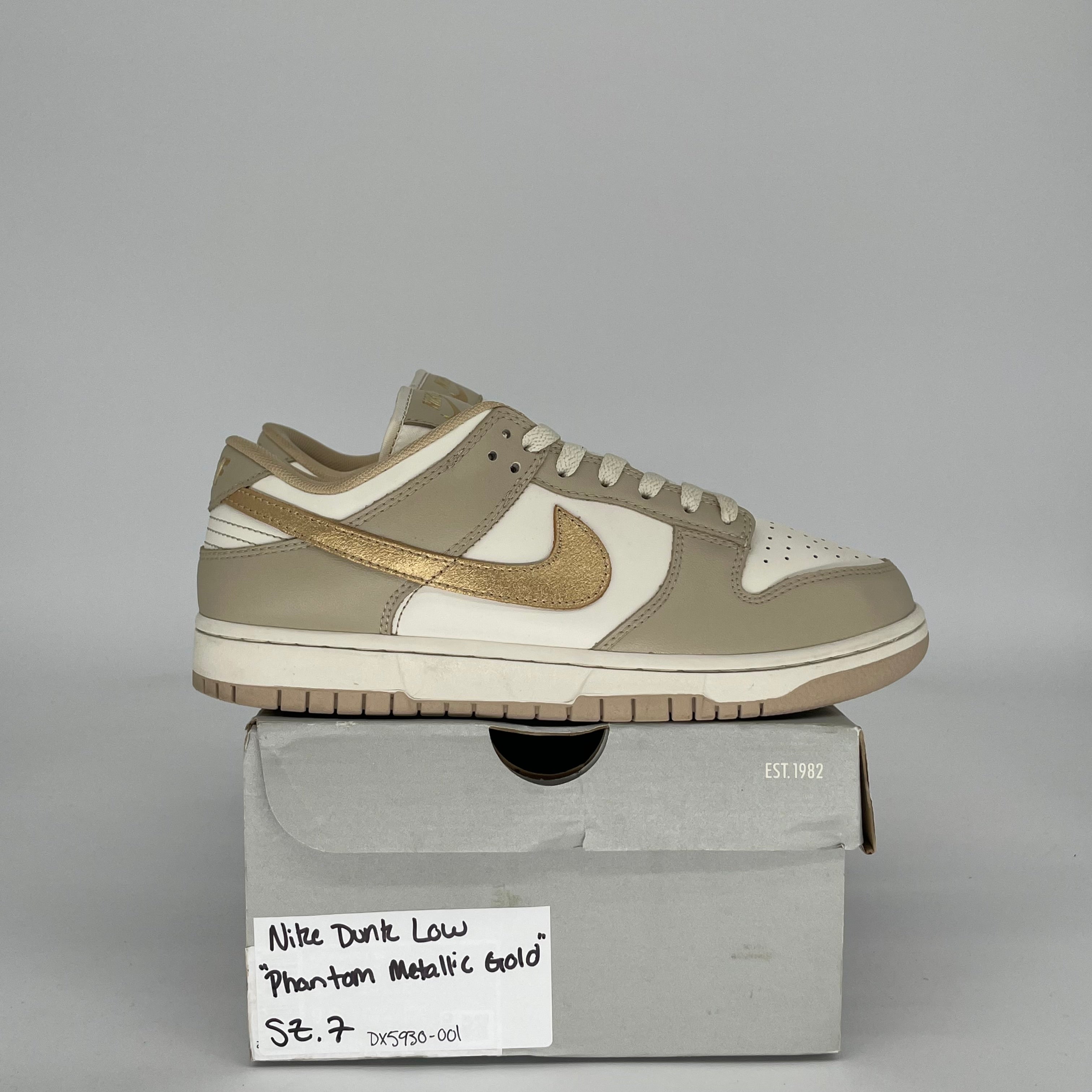 NIKE DUNK LOW PHANTOM METALLIC GOLD W SIZE 7/8.5W