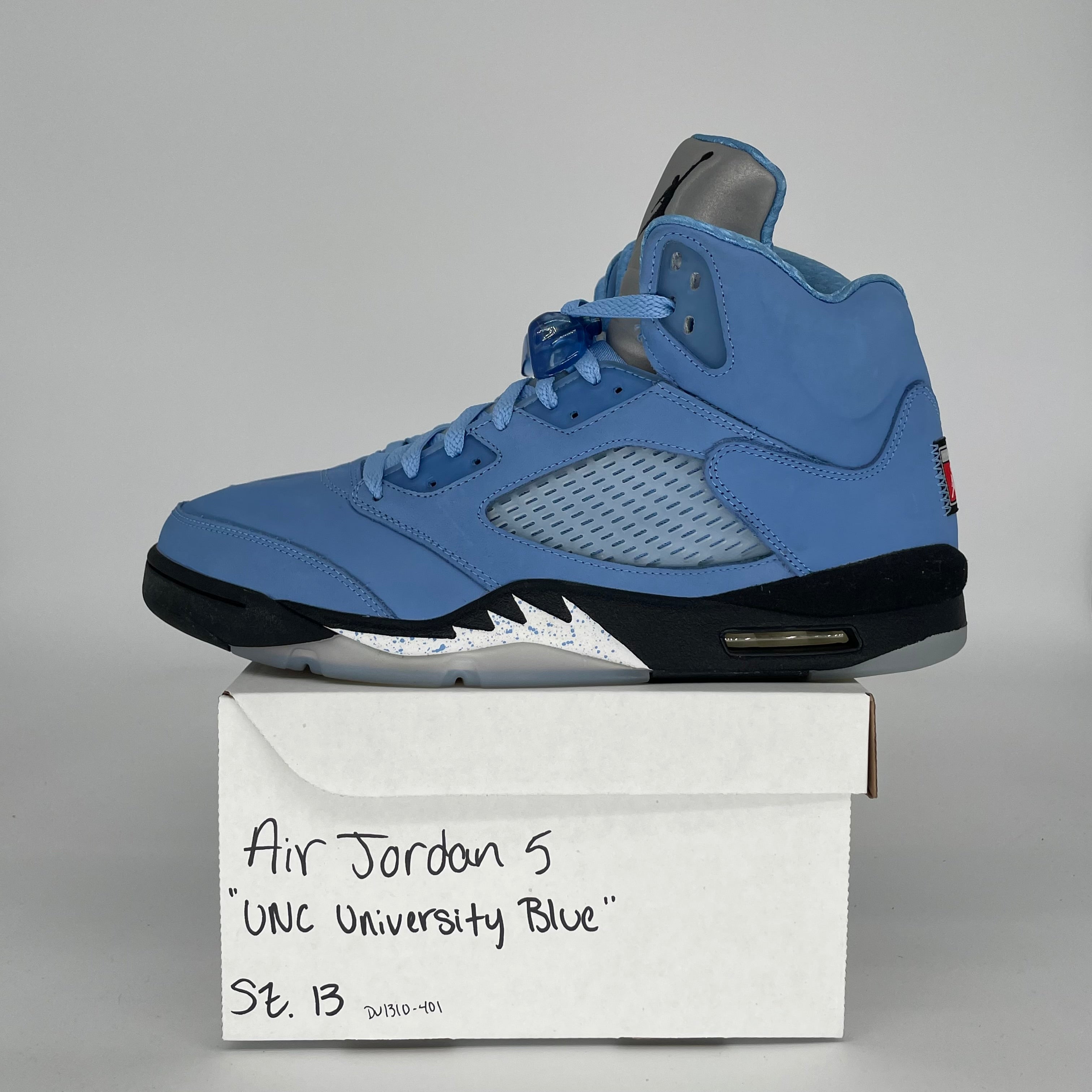 AIR JORDAN 5 UNIVERSITY BLUE SIZE 13 DV1310-401