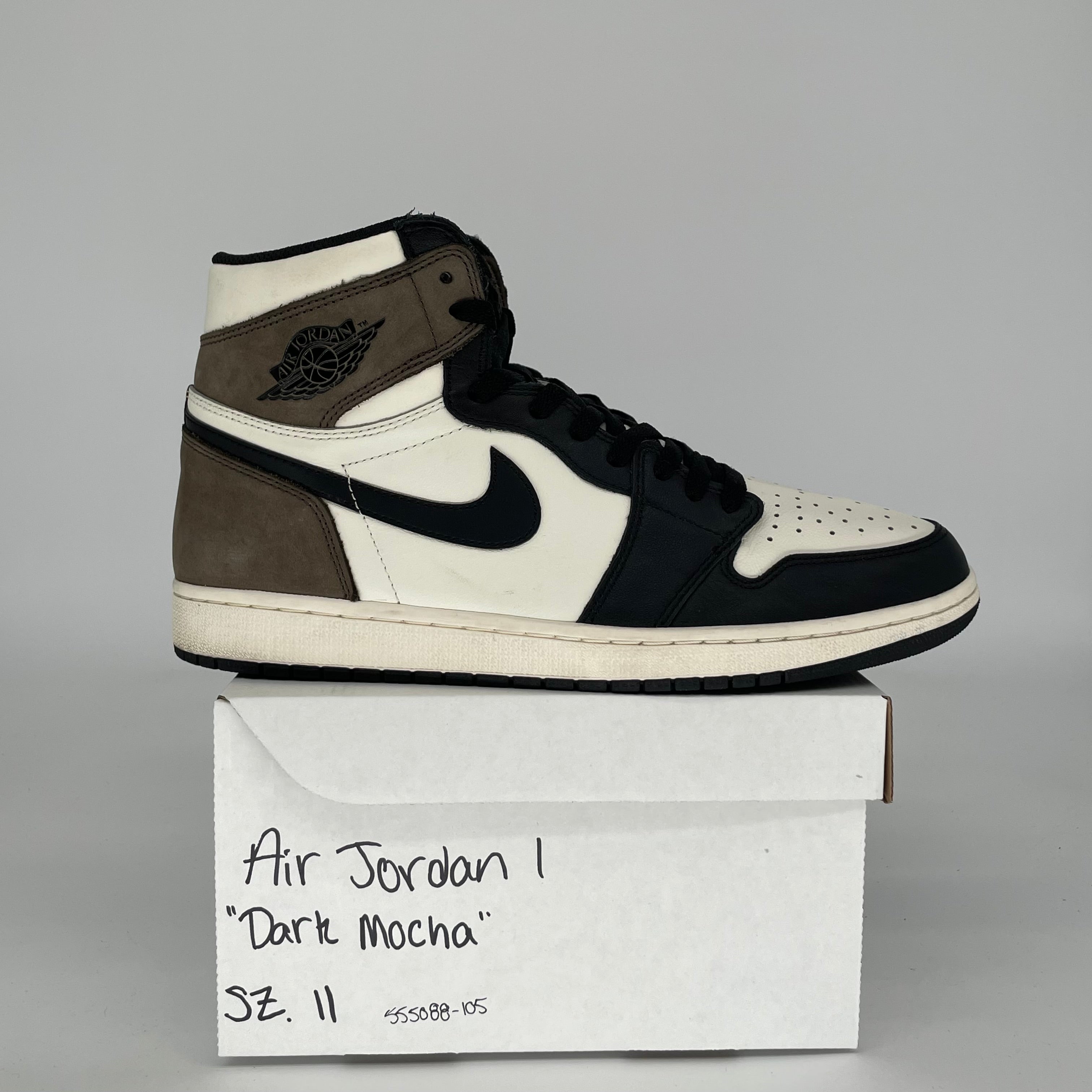 AIR JORDAN 1 DARK MOCHA SIZE 11 555088-105