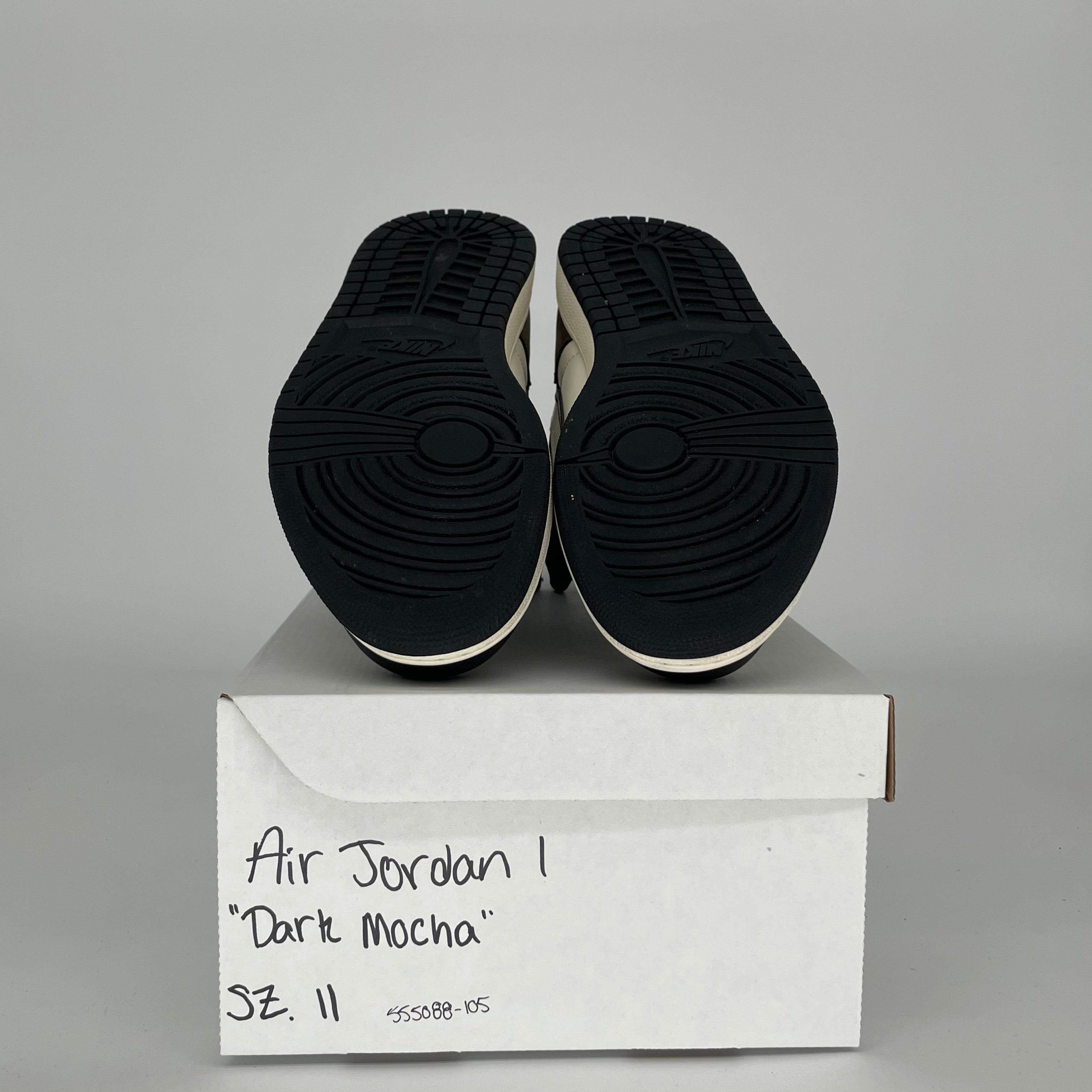 AIR JORDAN 1 DARK MOCHA SIZE 11 555088-105