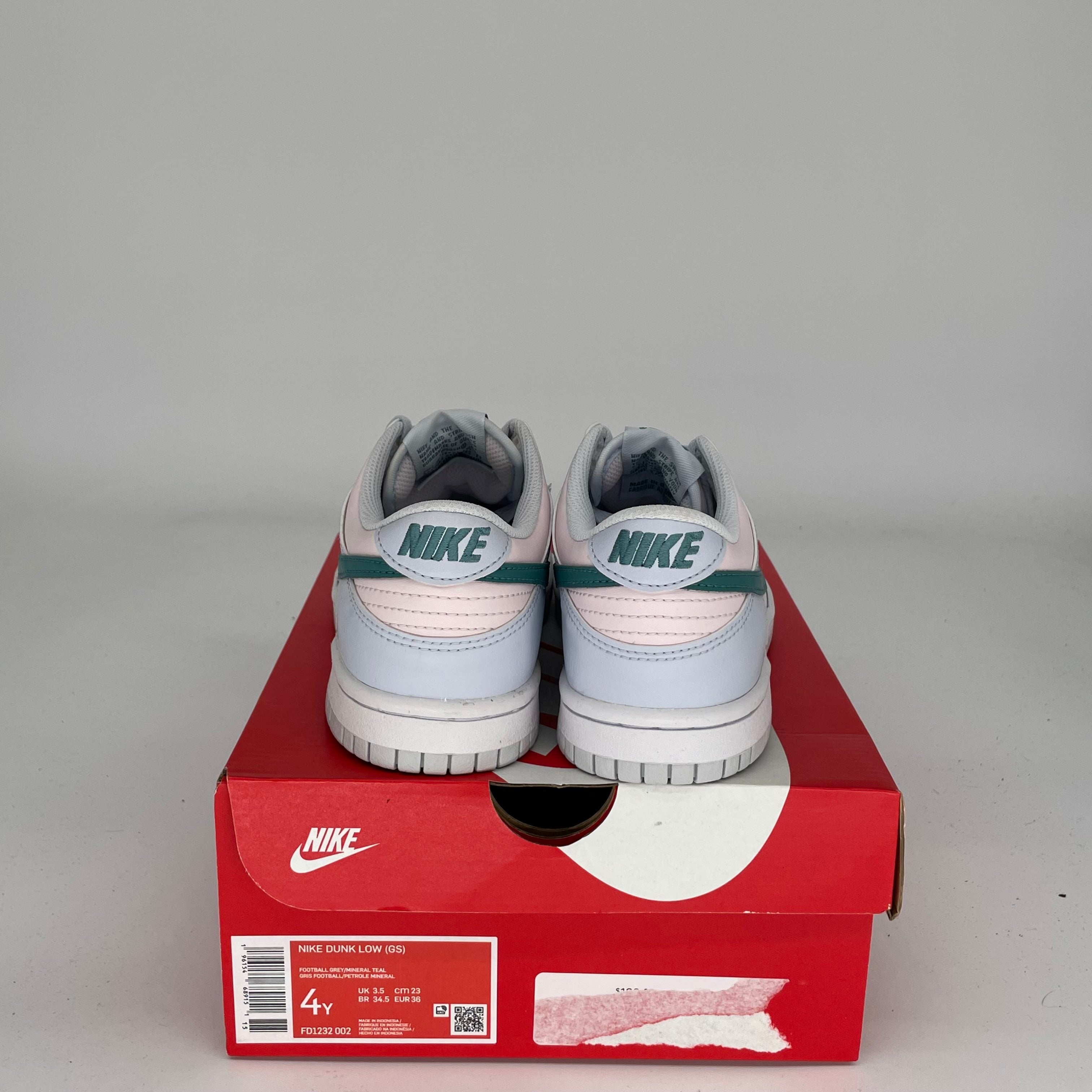 NIKE DUNK LOW MINERAL TEAL SIZE 4Y FD1232-002