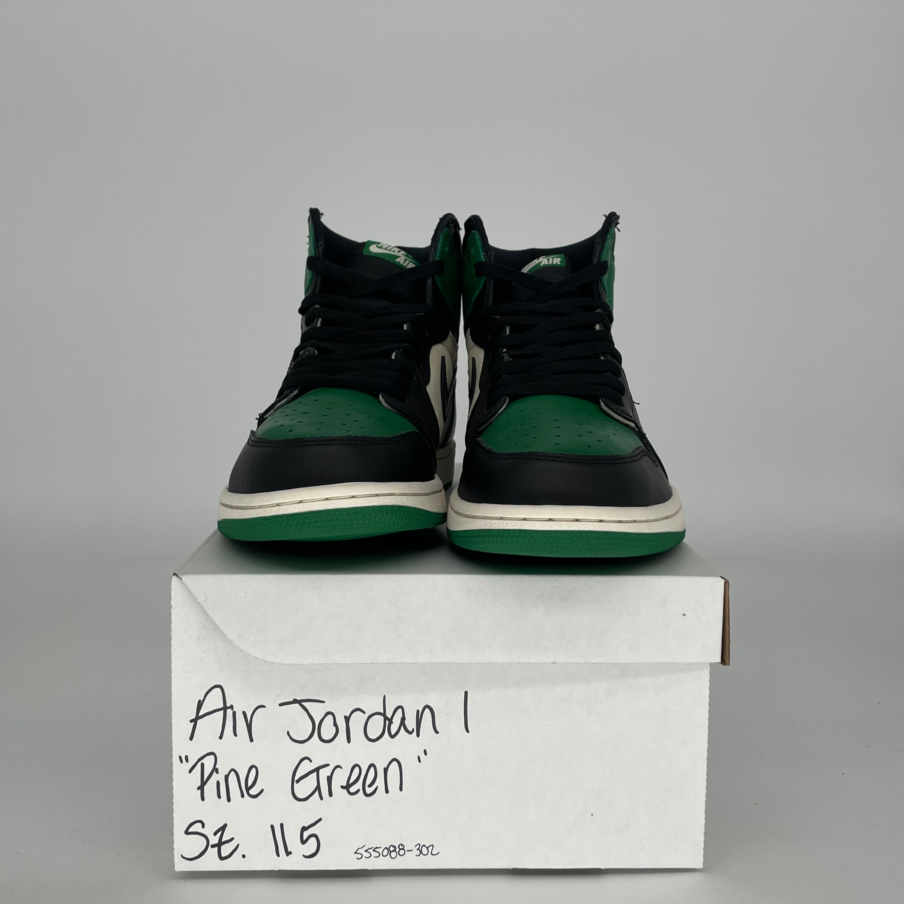 AIR JORDAN 1 PINE GREEN SIZE 11.5 555088-302