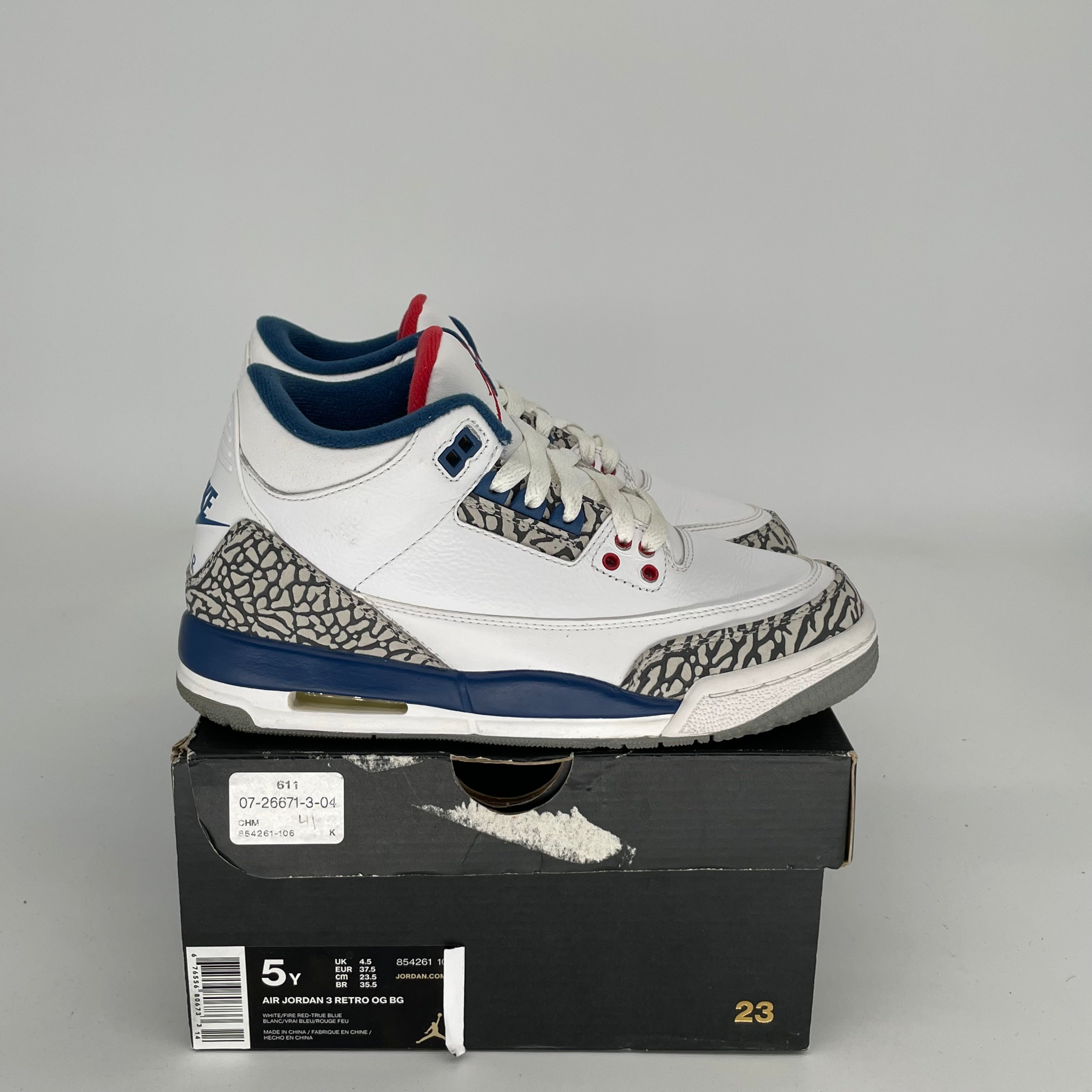 AIR JORDAN 3 TRUE BLUE SIZE 5Y 854261-106