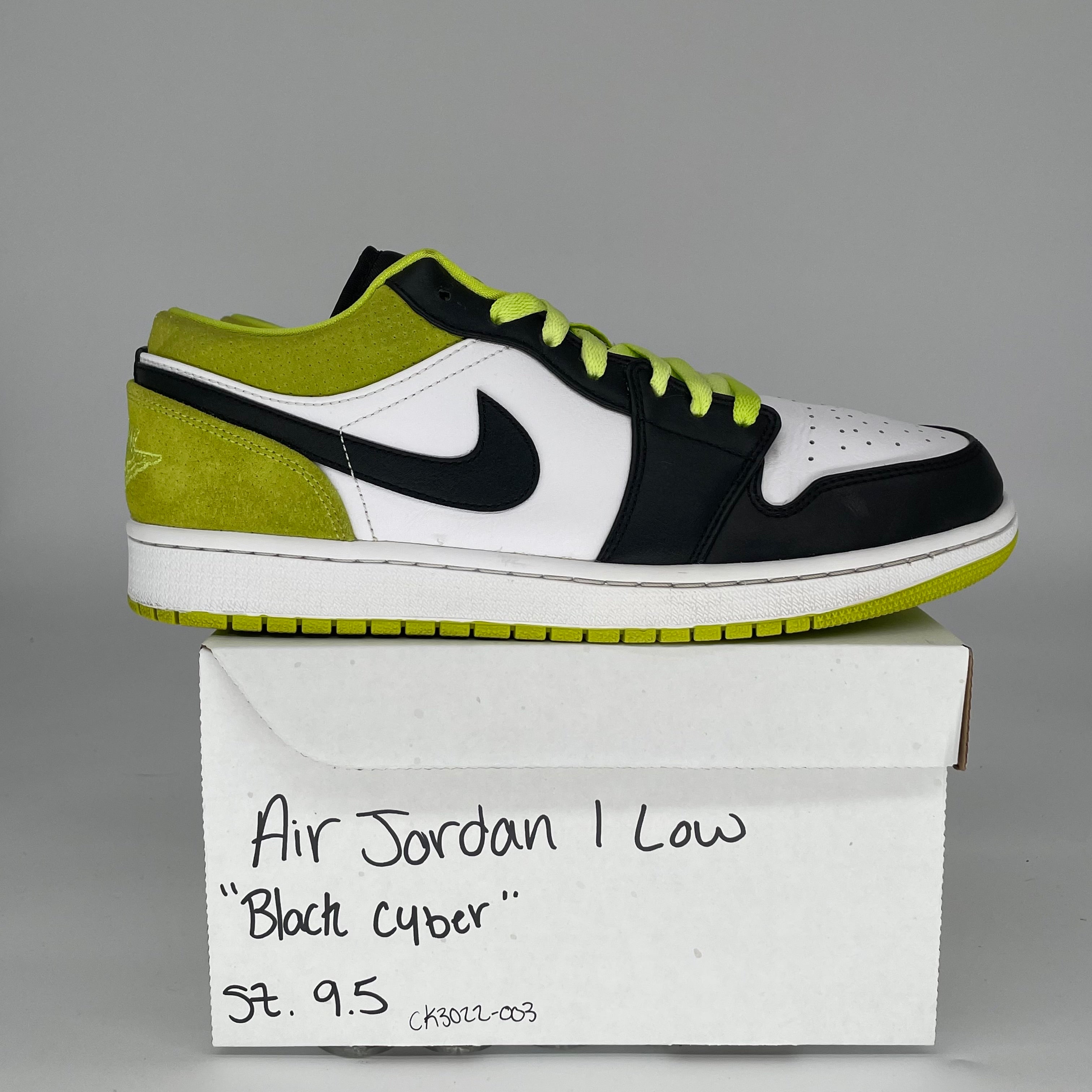 AIR JORDAN 1 LOW BLACK CYBER SIZE 9.5 CK3022-003