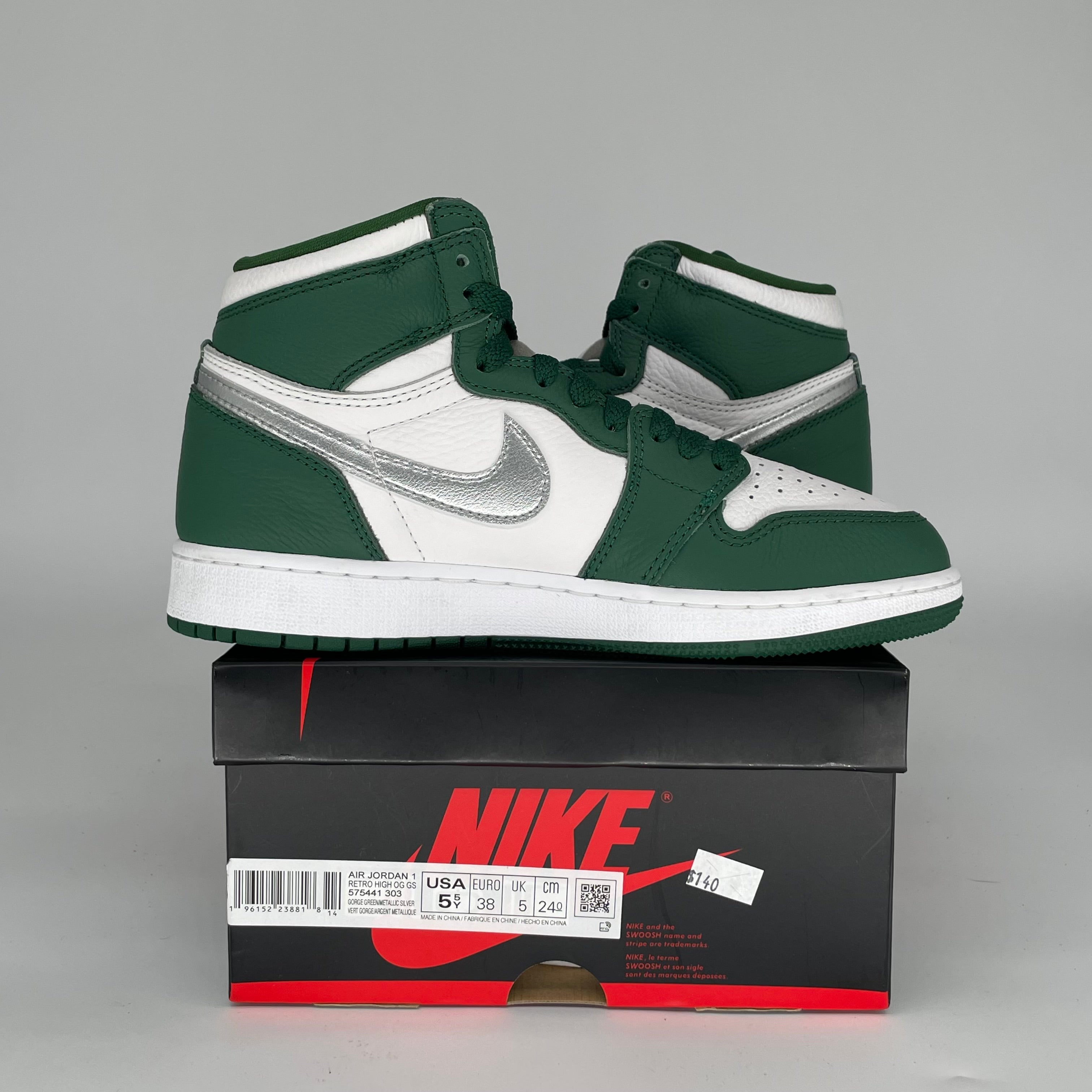 AIR JORDAN 1 GORGE GREEN SIZE 5.5Y 575441-303