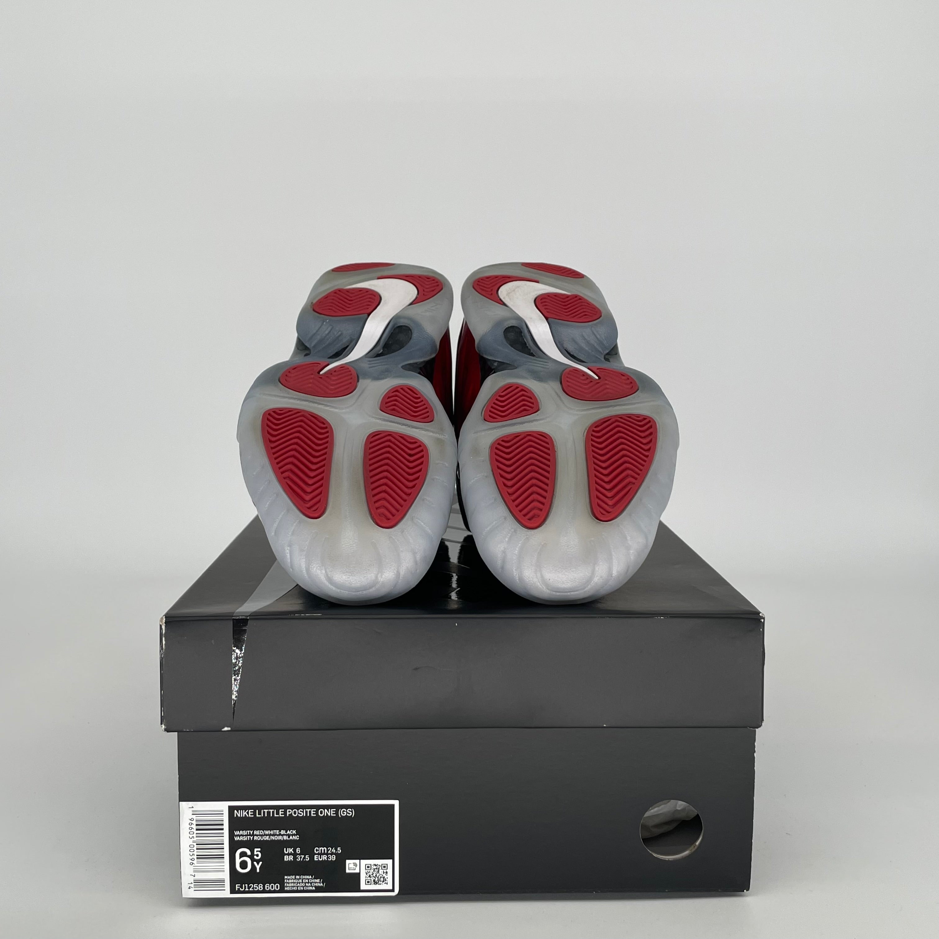 NIKE AIR FOAMPOSITE METALLIC RED SIZE 6.5Y FJ1258-600