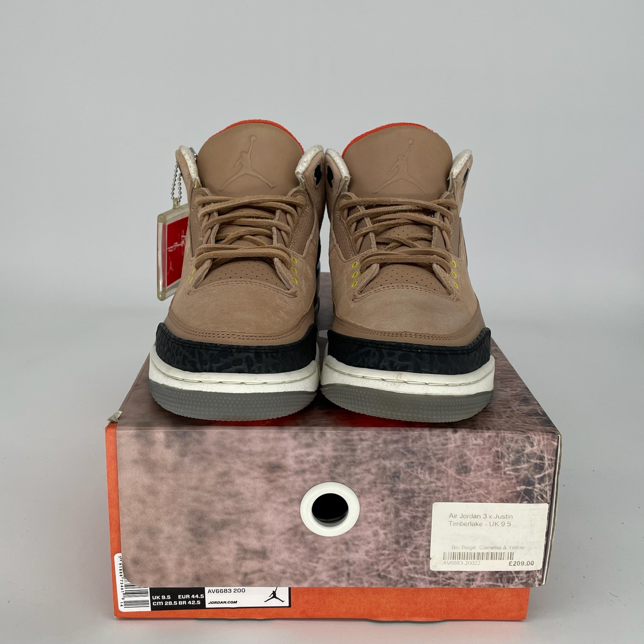 AIR JORDAN 3 JTH BIO BEIGE SIZE 10.5 AV6683-200