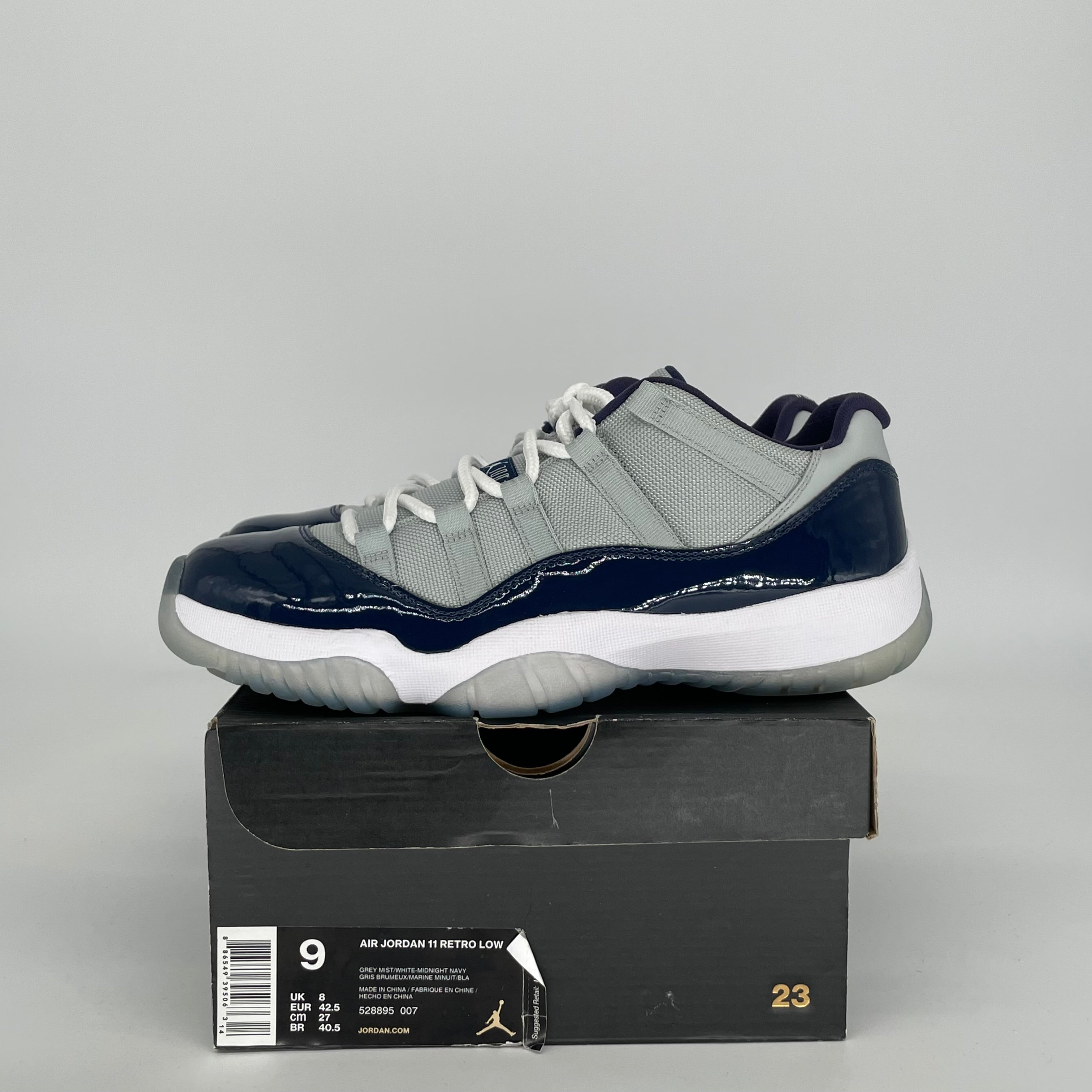 AIR JORDAN 11 LOW GEORGETOWN SIZE 9 528895-007