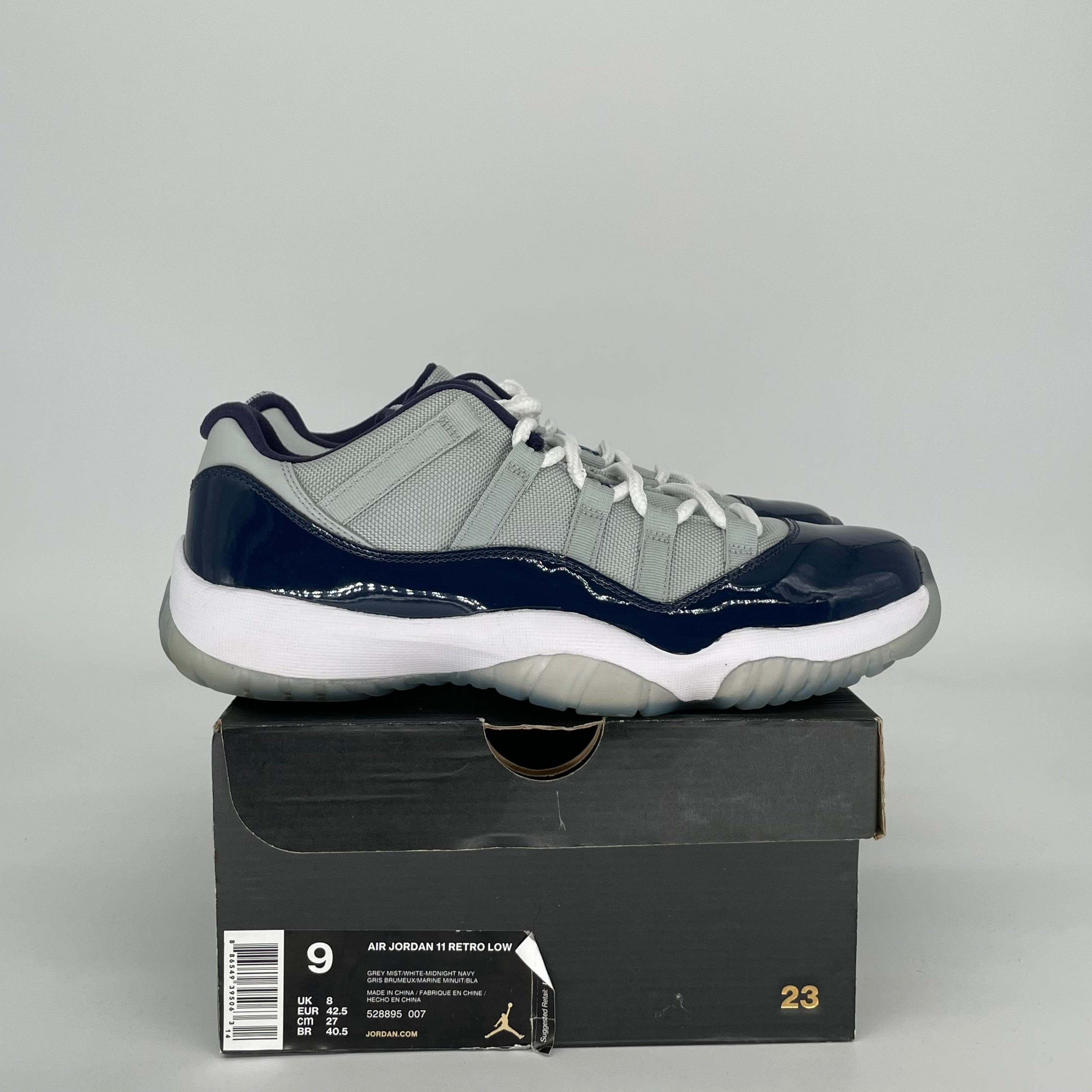 AIR JORDAN 11 LOW GEORGETOWN SIZE 9 528895-007