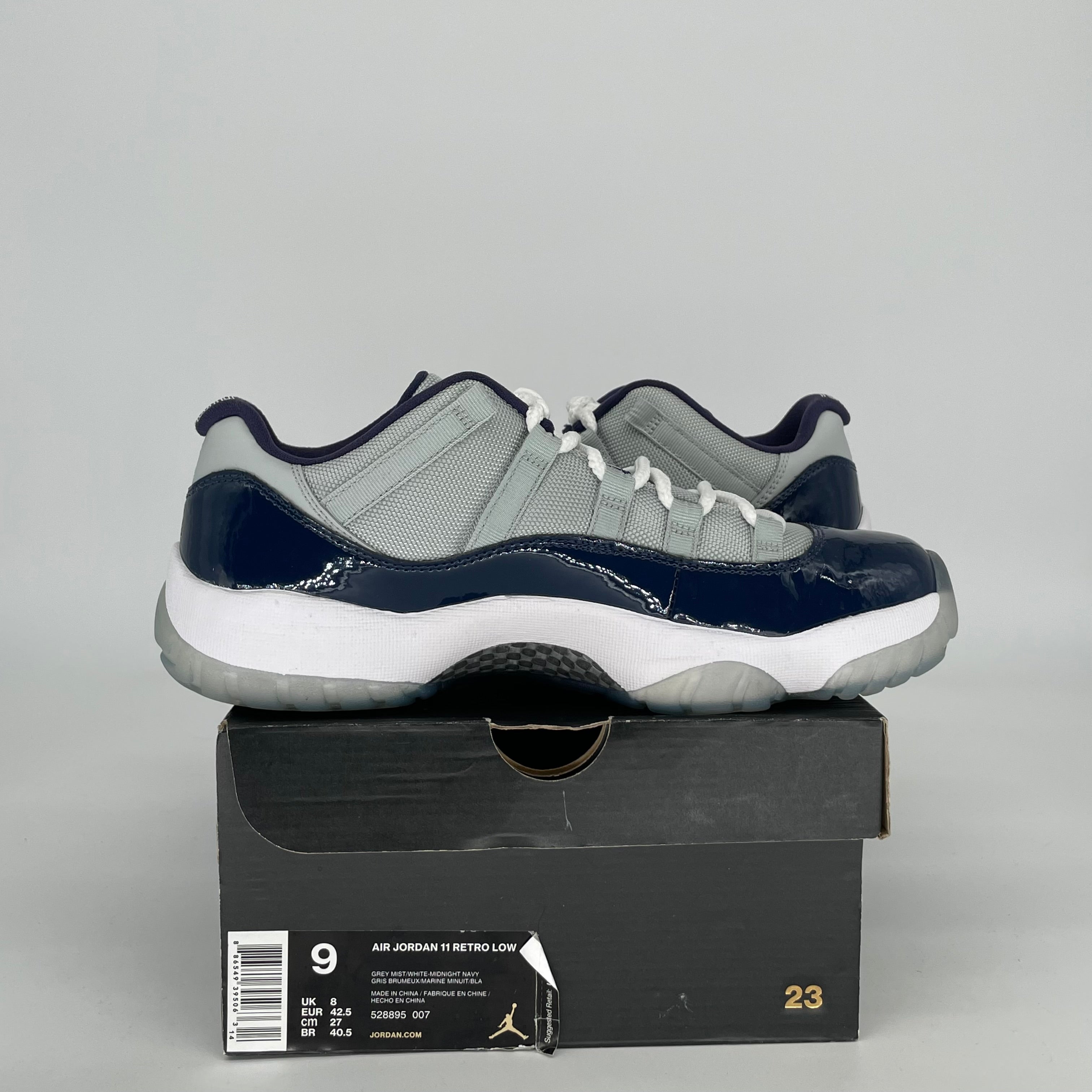 AIR JORDAN 11 LOW GEORGETOWN SIZE 9 528895-007