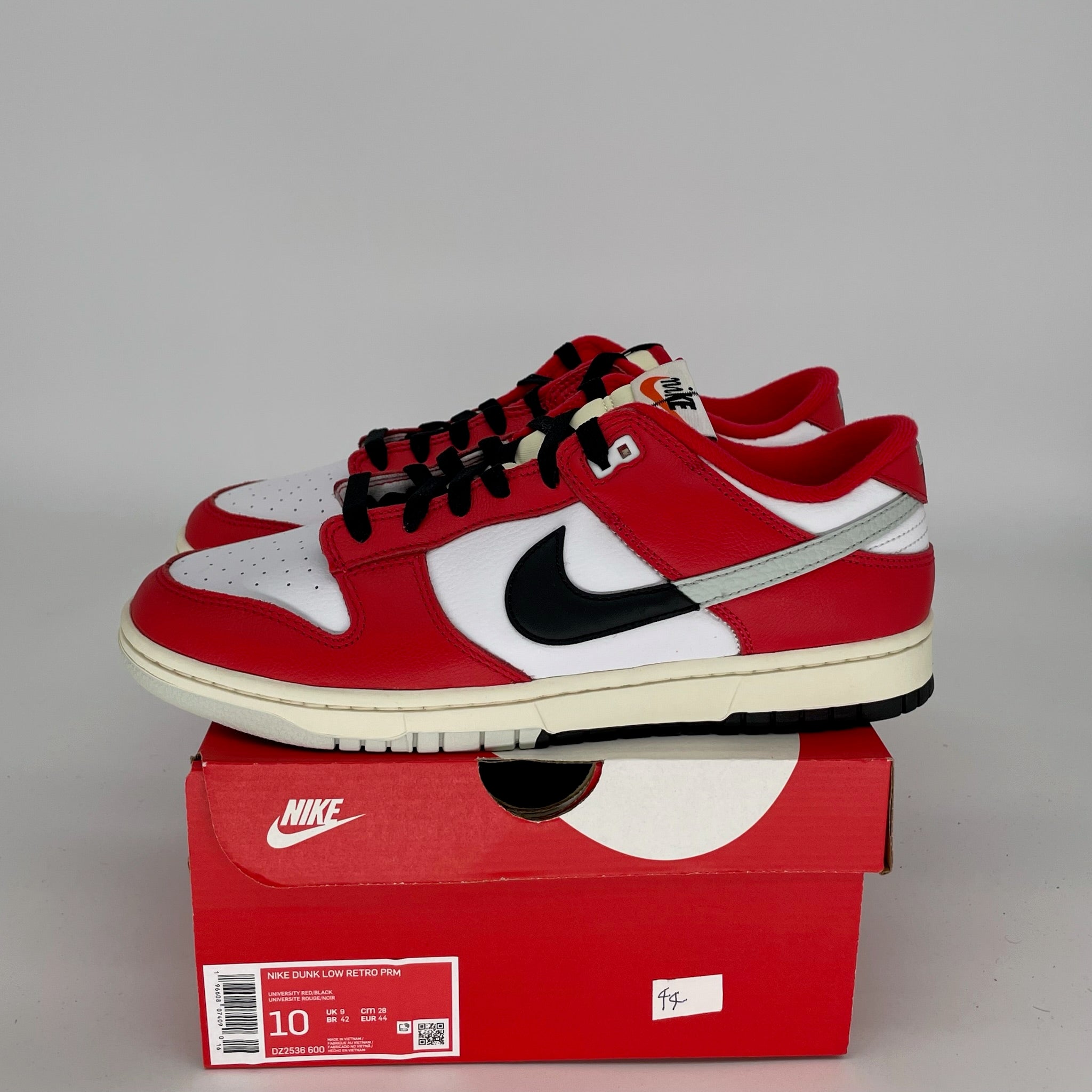 NIKE DUNK LOW CHICAGO SPLIT SIZE 10 DZ2536-600