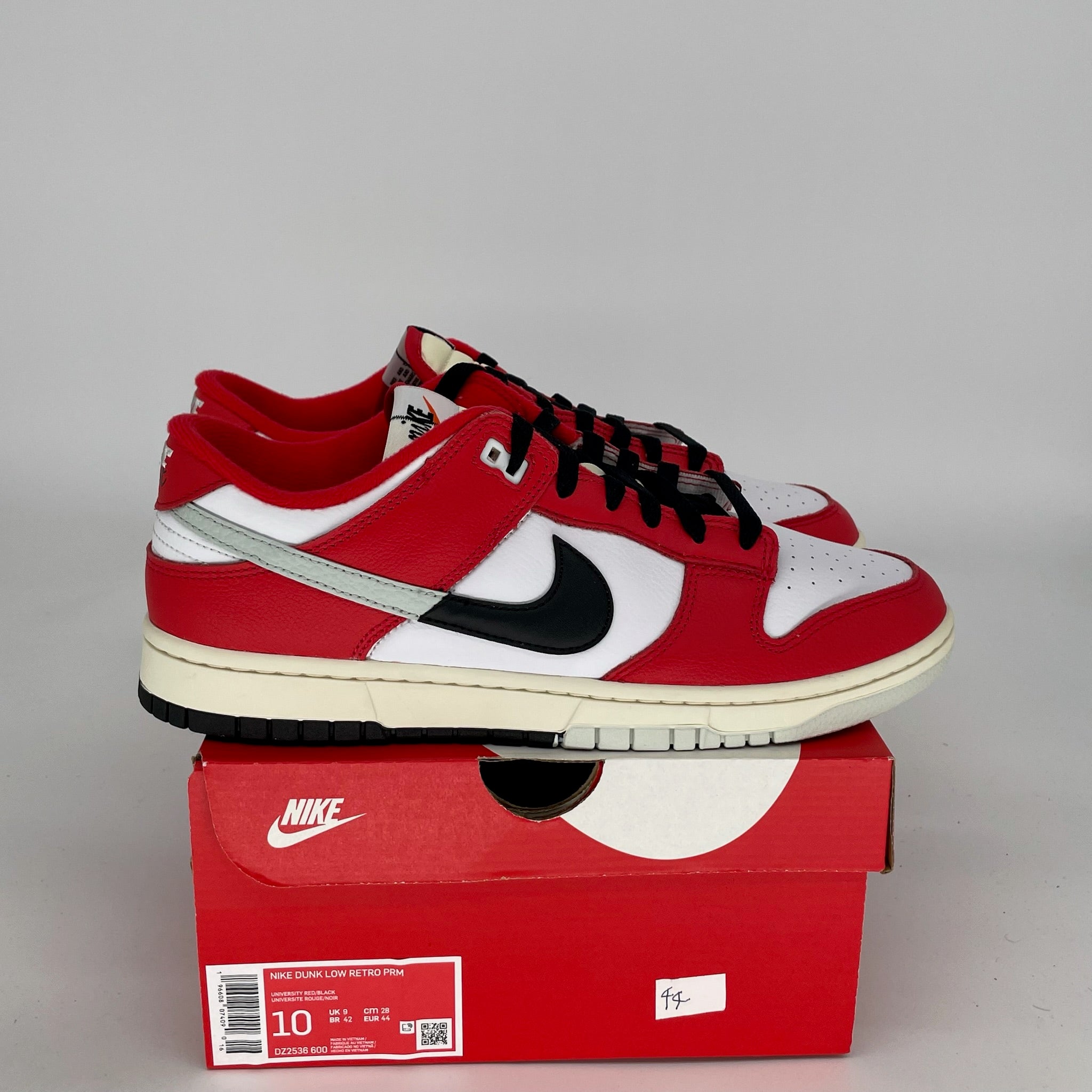 NIKE DUNK LOW CHICAGO SPLIT SIZE 10 DZ2536-600