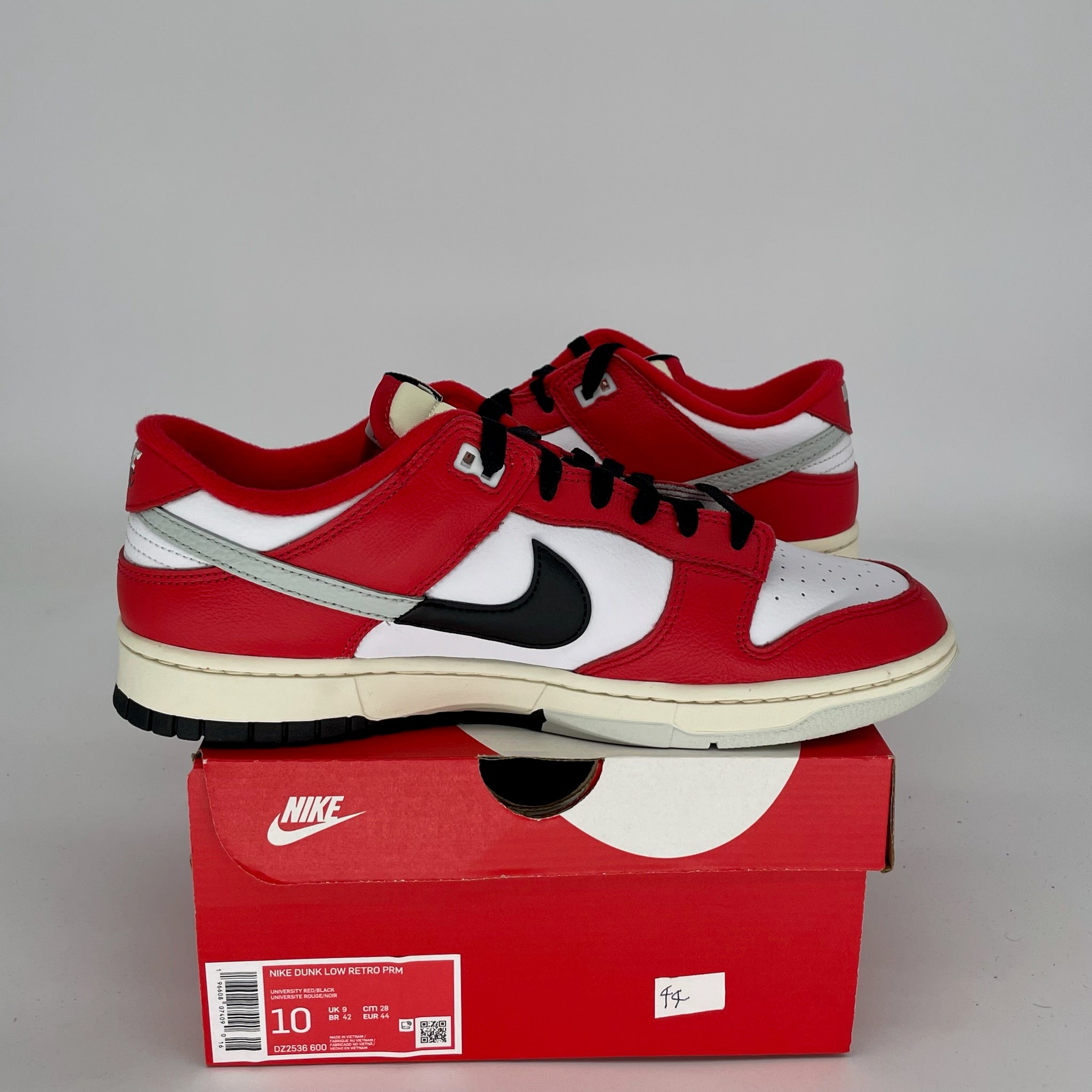 NIKE DUNK LOW CHICAGO SPLIT SIZE 10 DZ2536-600