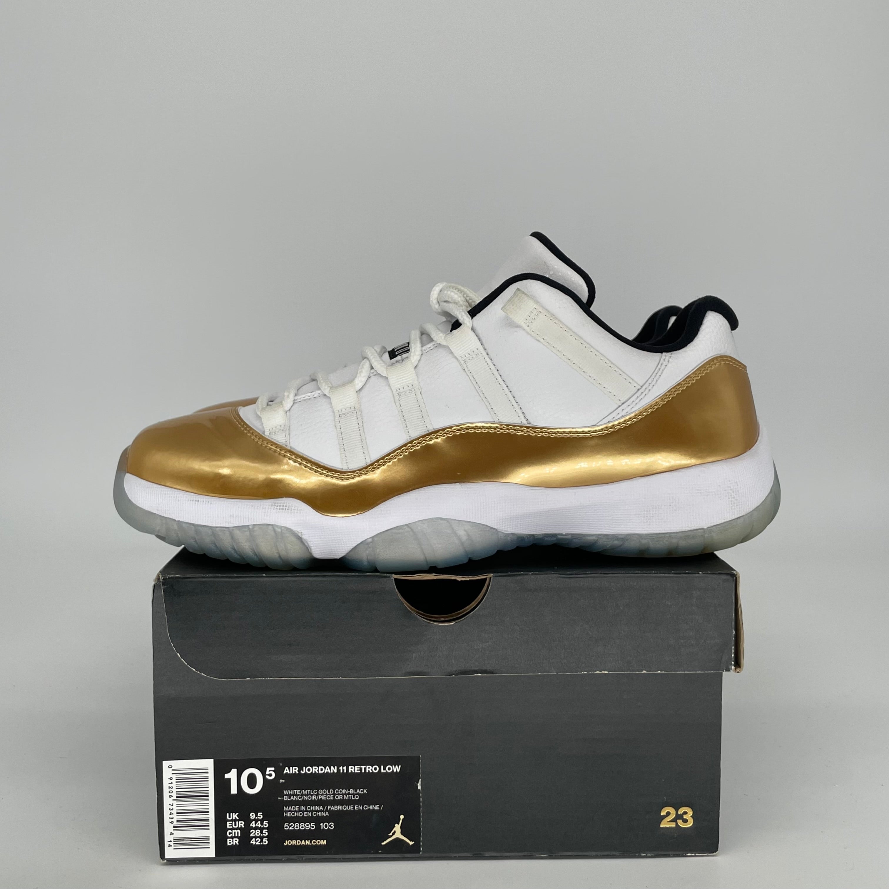 AIR JORDAN 11 LOW CLOSING CEREMONY SIZE 10.5 528895-103