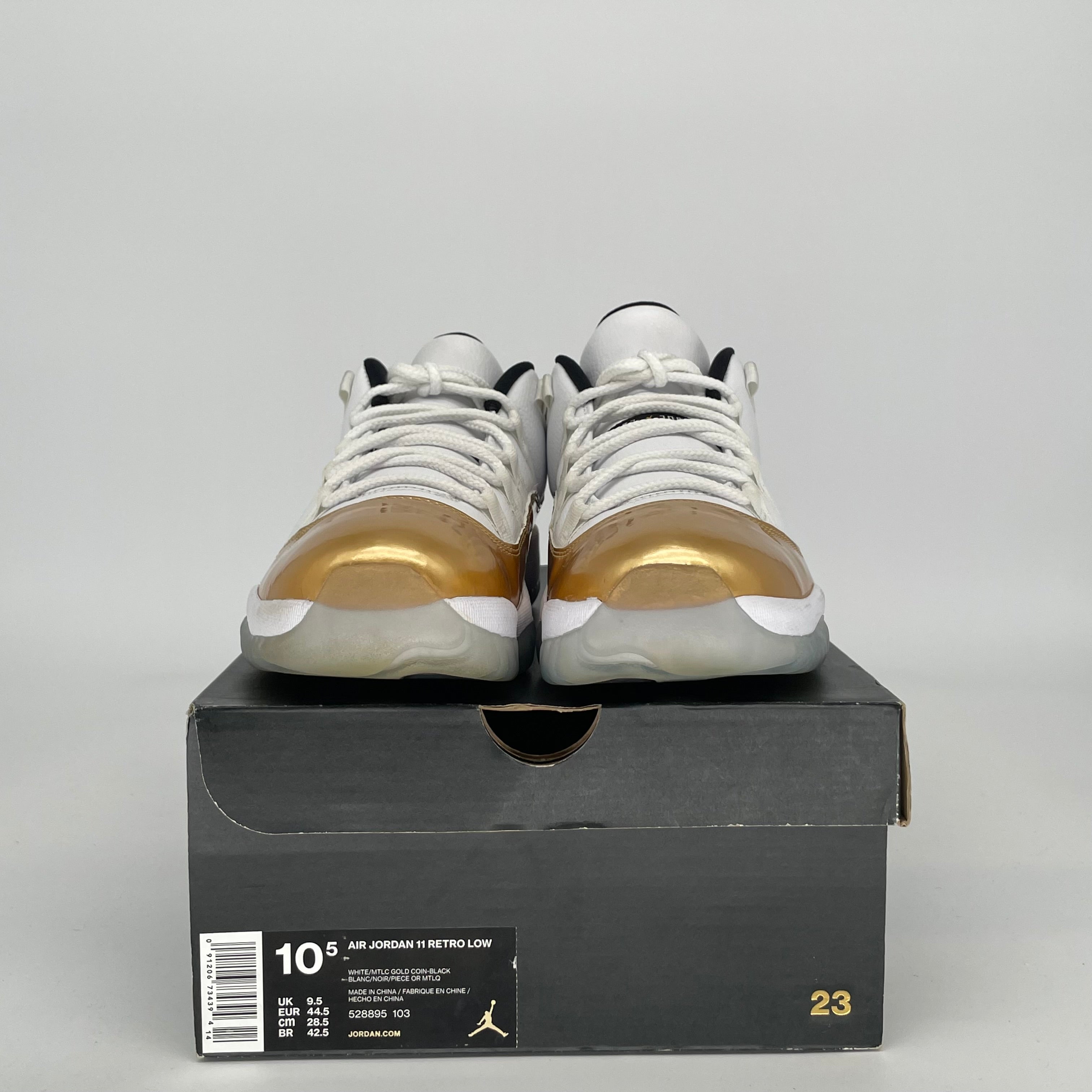 AIR JORDAN 11 LOW CLOSING CEREMONY SIZE 10.5 528895-103