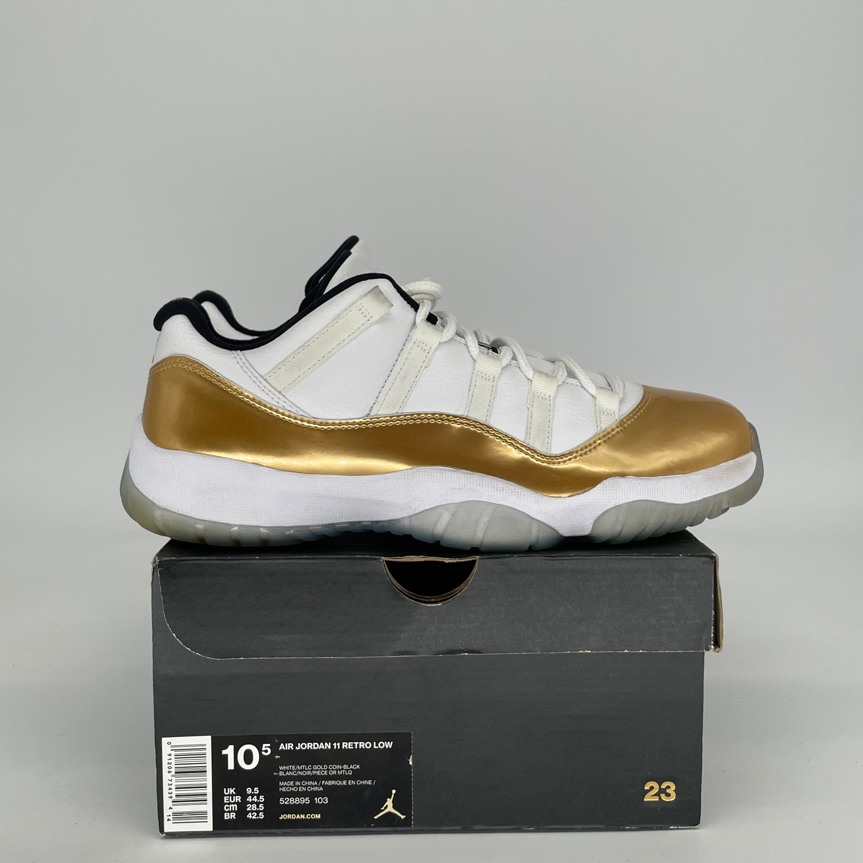 AIR JORDAN 11 LOW CLOSING CEREMONY SIZE 10.5 528895-103