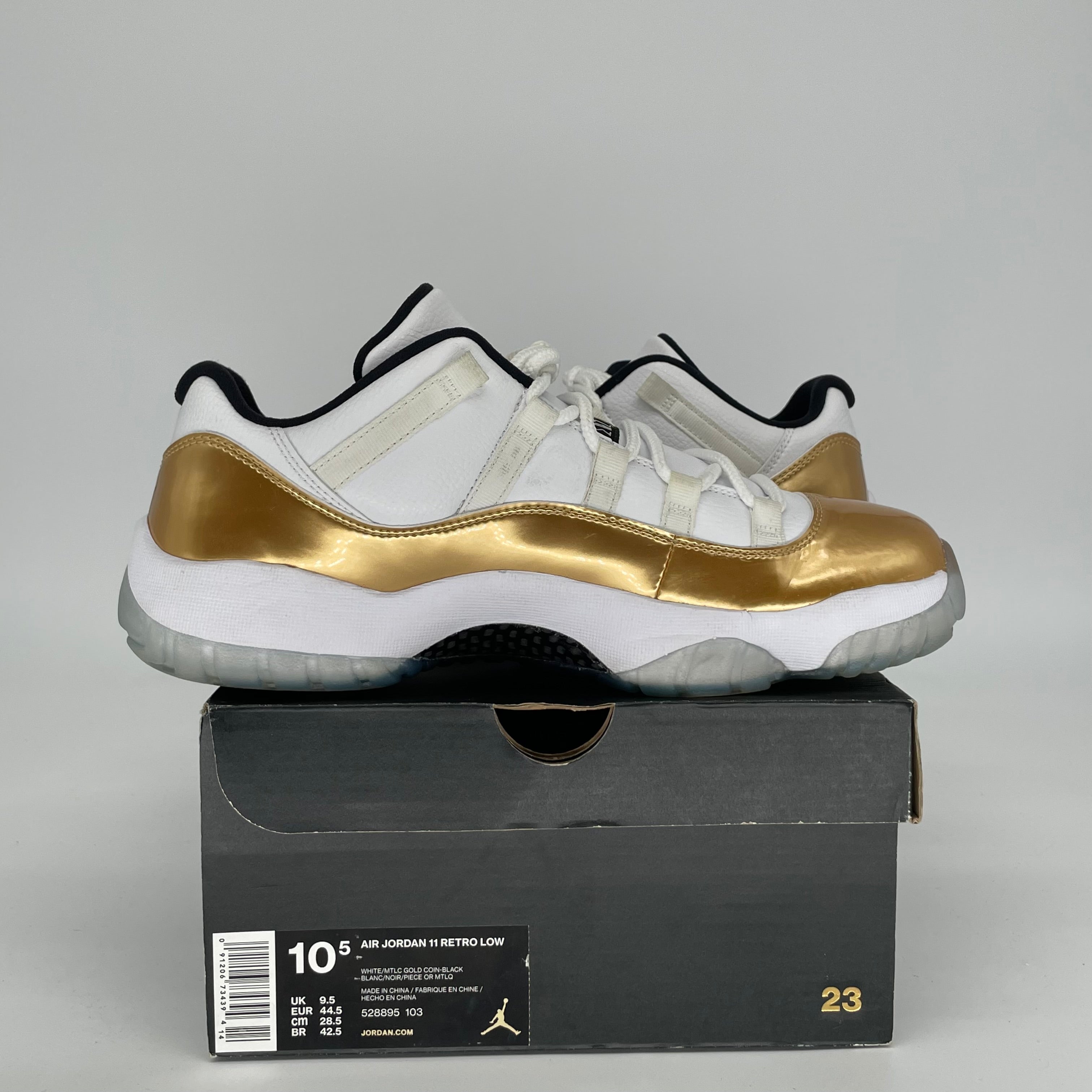 AIR JORDAN 11 LOW CLOSING CEREMONY SIZE 10.5 528895-103