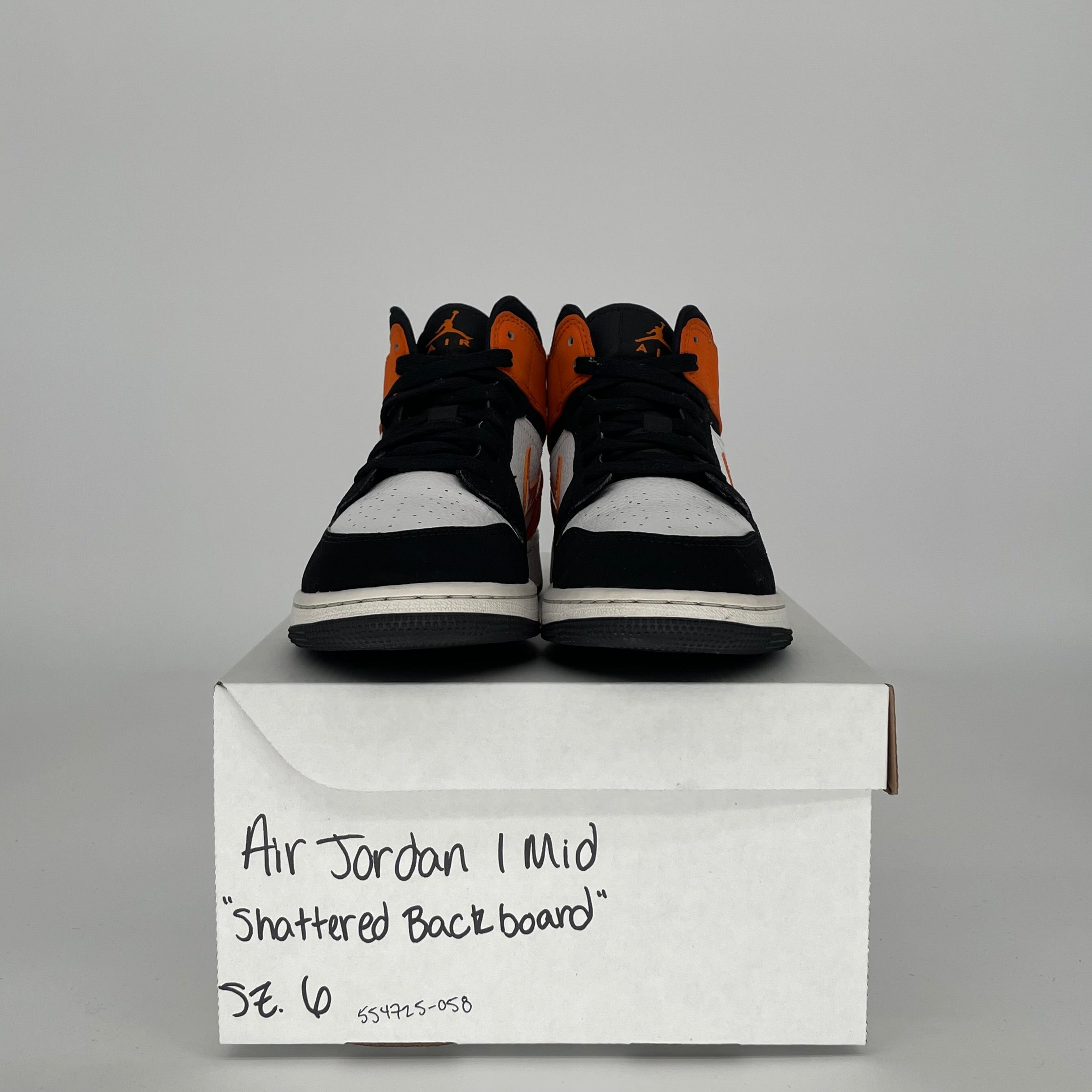 AIR JORDAN 1 MID SHATTERED BACKBOARD SIZE 6Y 554725-058