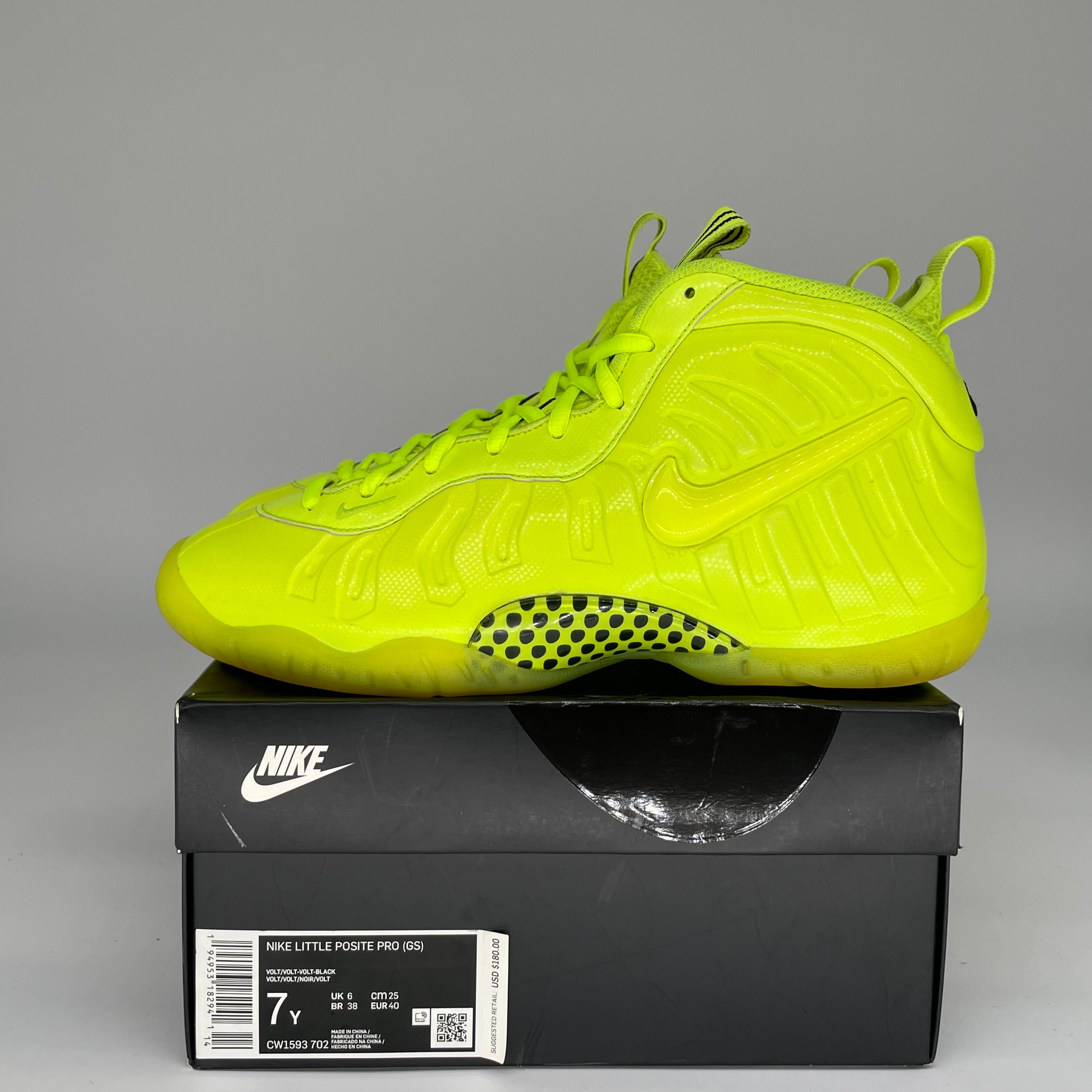 NIKE AIR FOAMPOSITE PRO VOLT SIZE 7Y 644792-700/CW1593-702