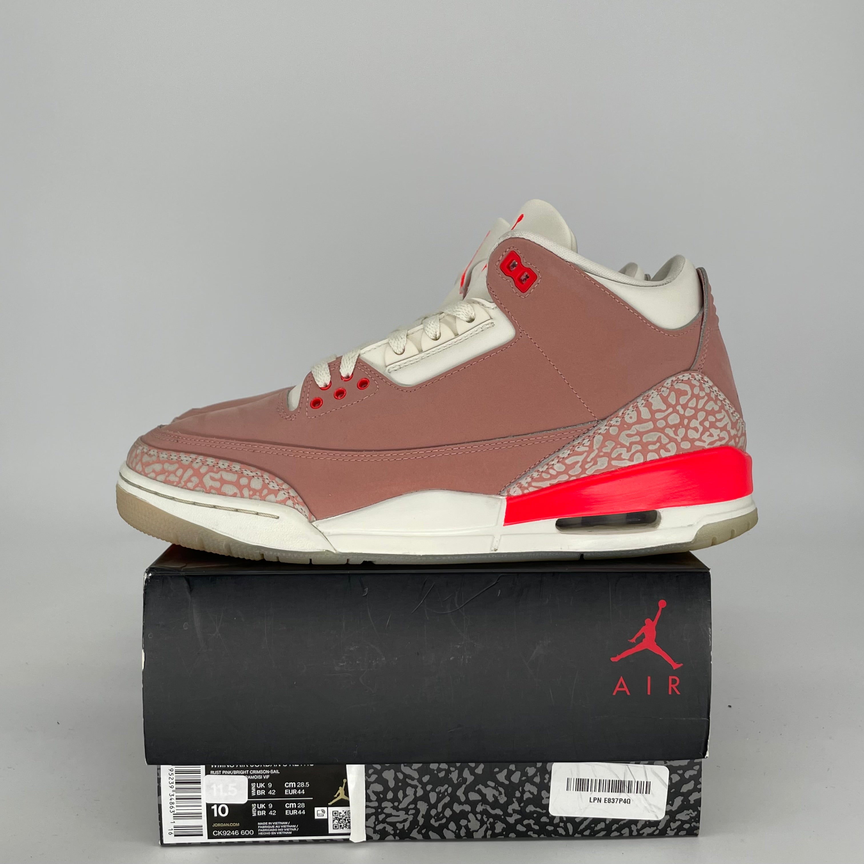 AIR JORDAN 3 RUST PINK SIZE 10/11.5W CK9246-600