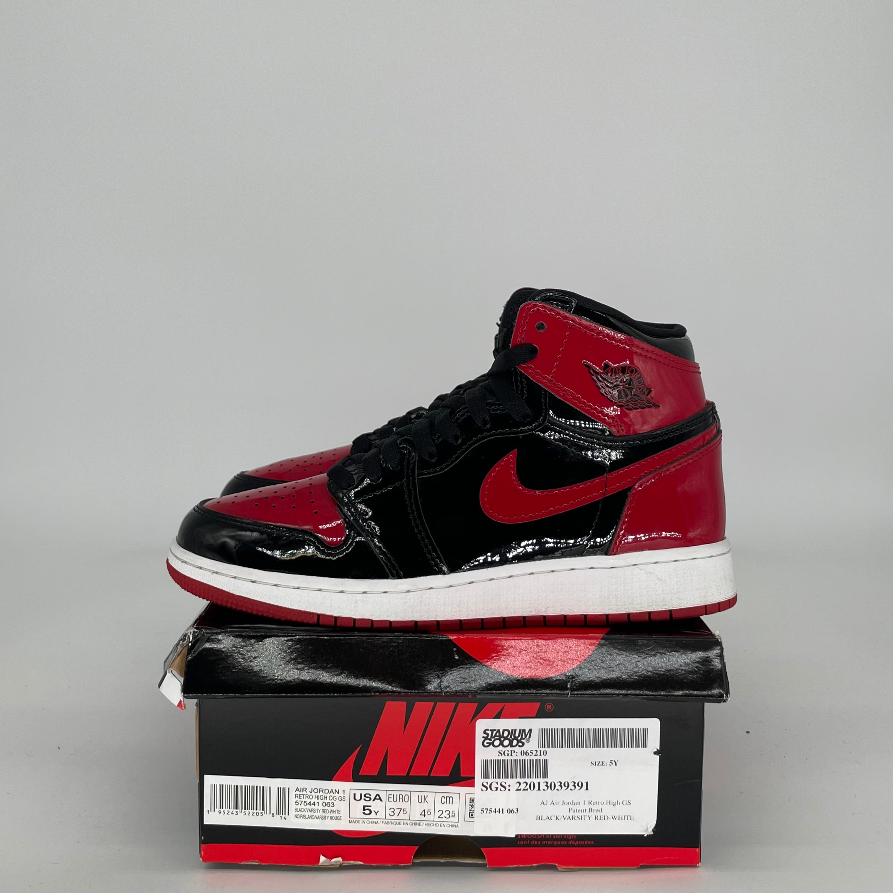 AIR JORDAN 1 PATENT BRED SIZE 5Y 57441-063