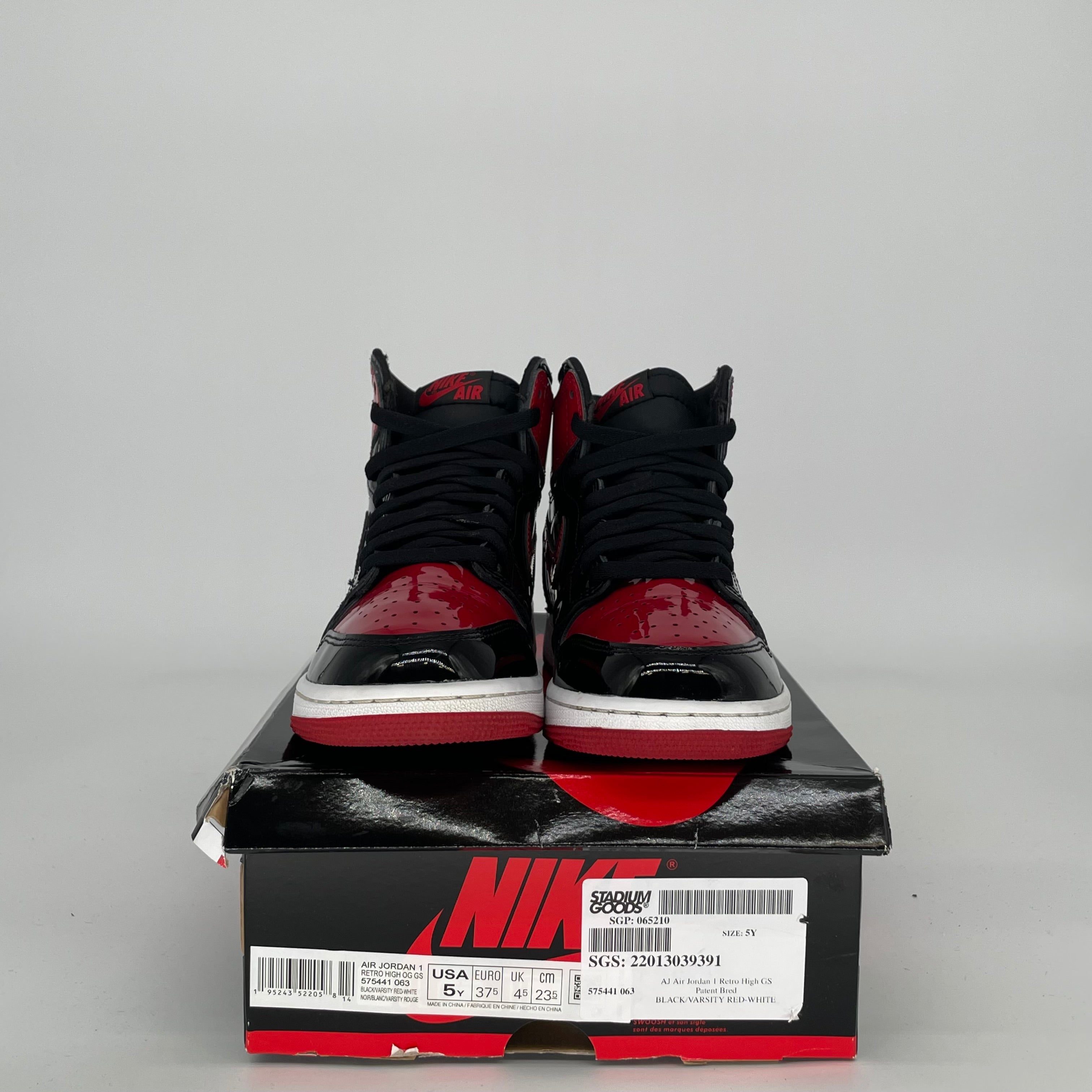 AIR JORDAN 1 PATENT BRED SIZE 5Y 57441-063