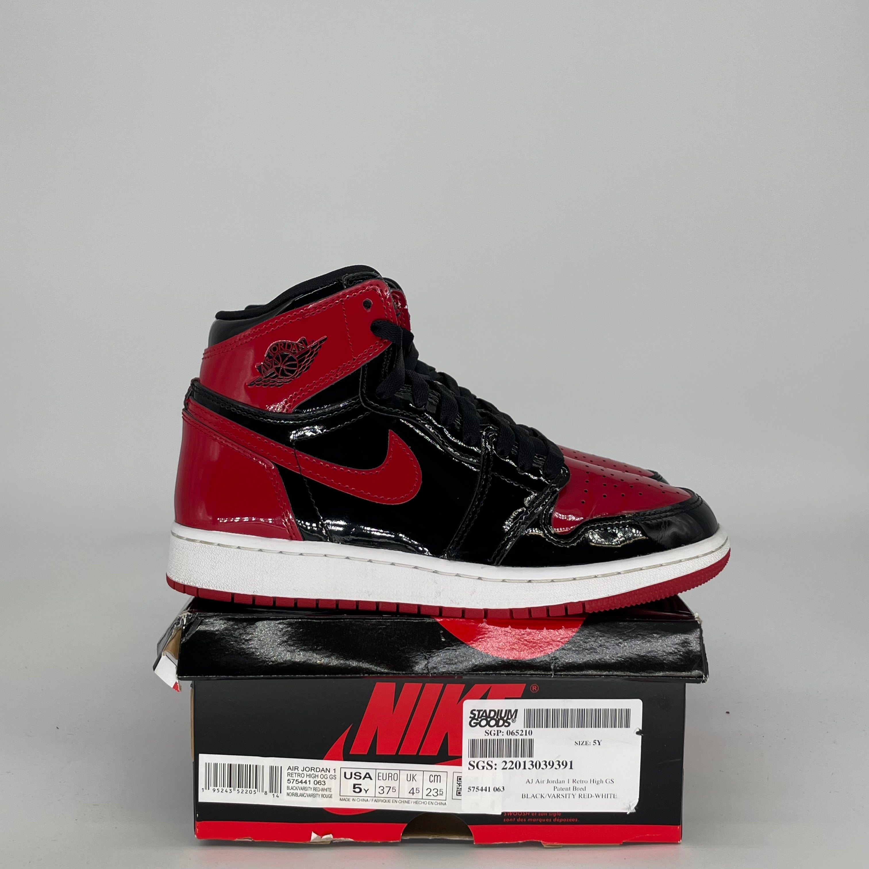 AIR JORDAN 1 PATENT BRED SIZE 5Y 57441-063