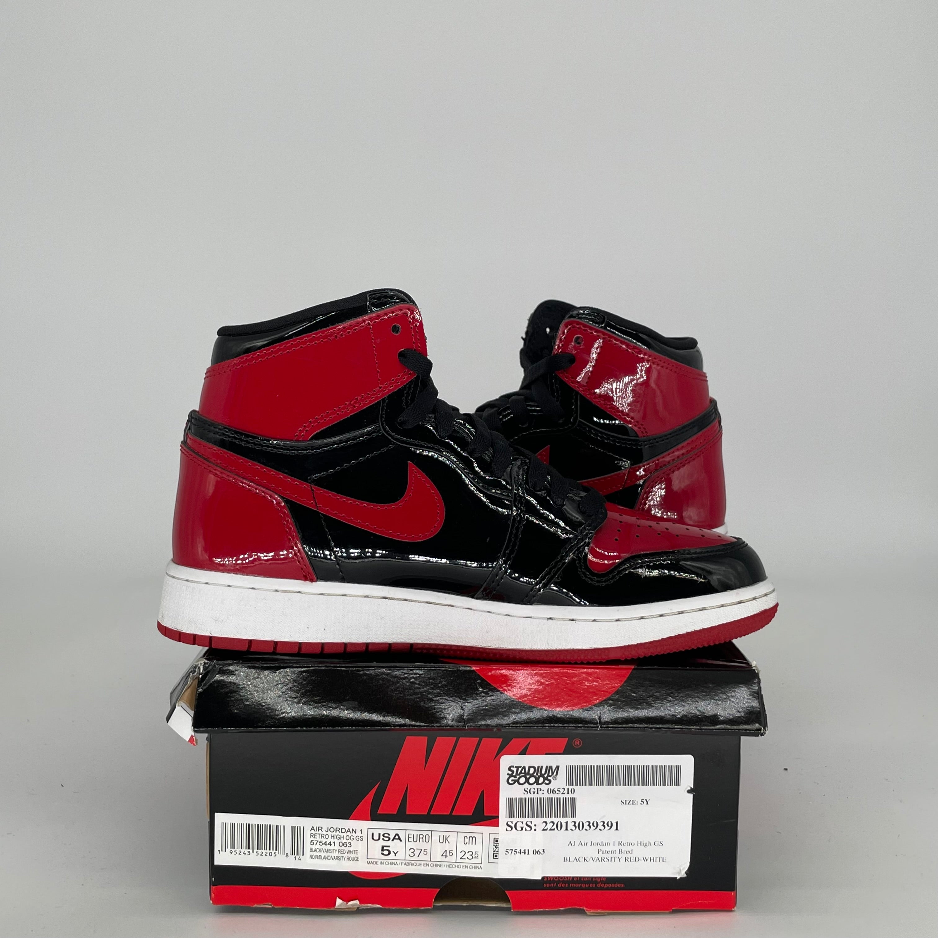 AIR JORDAN 1 PATENT BRED SIZE 5Y 57441-063