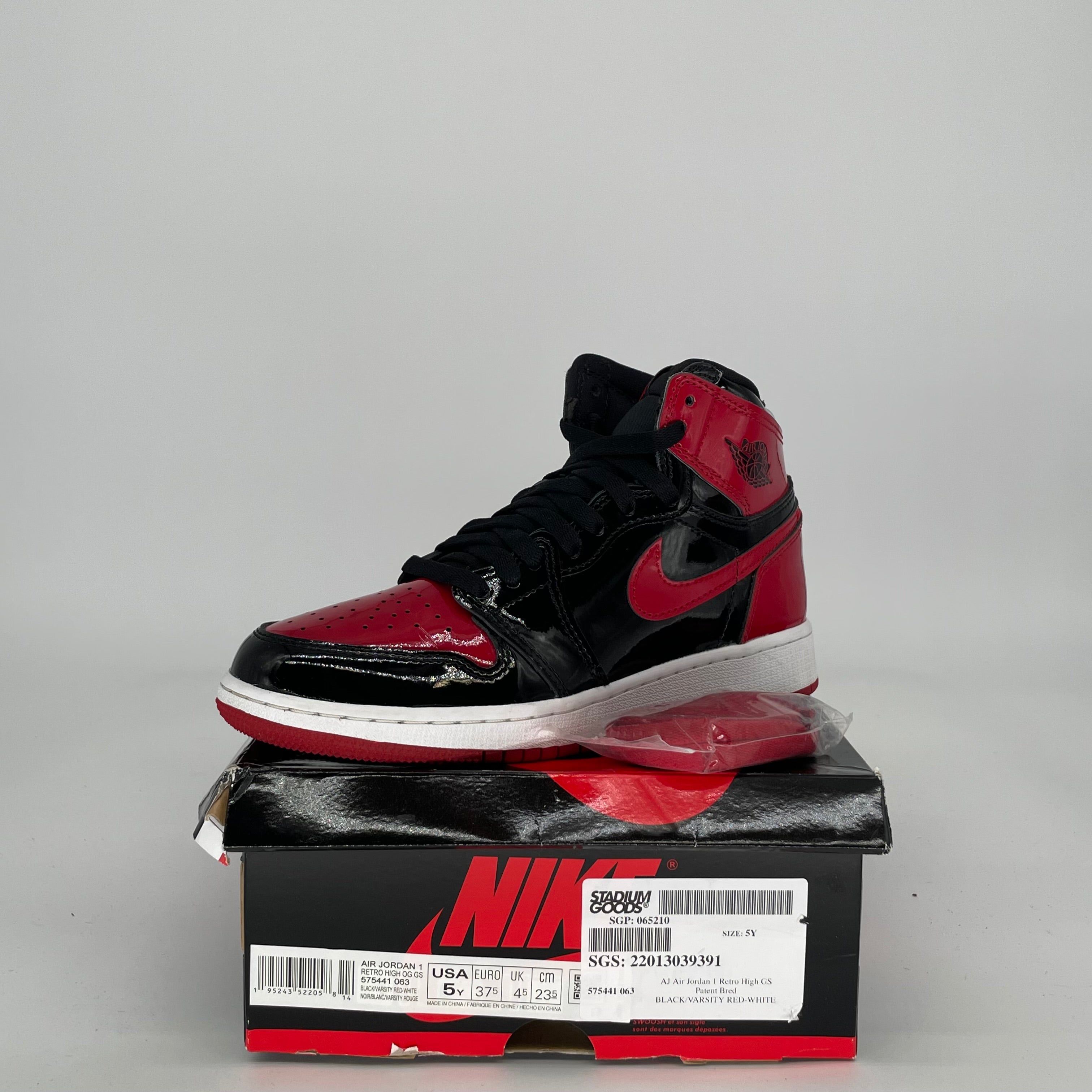 AIR JORDAN 1 PATENT BRED SIZE 5Y 57441-063