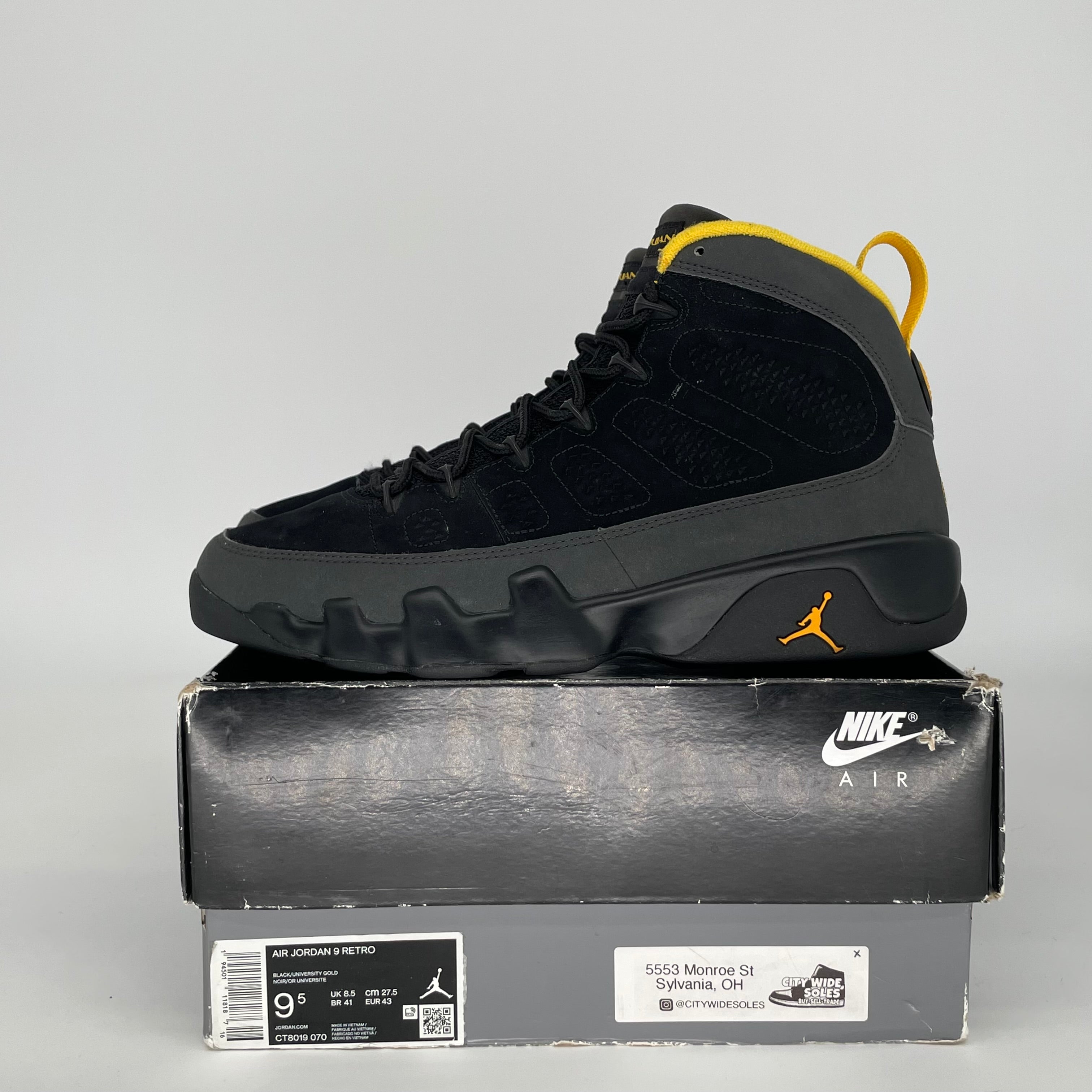 AIR JORDAN 9 UNIVERSITY GOLD SIZE 9.5 CT8019-070