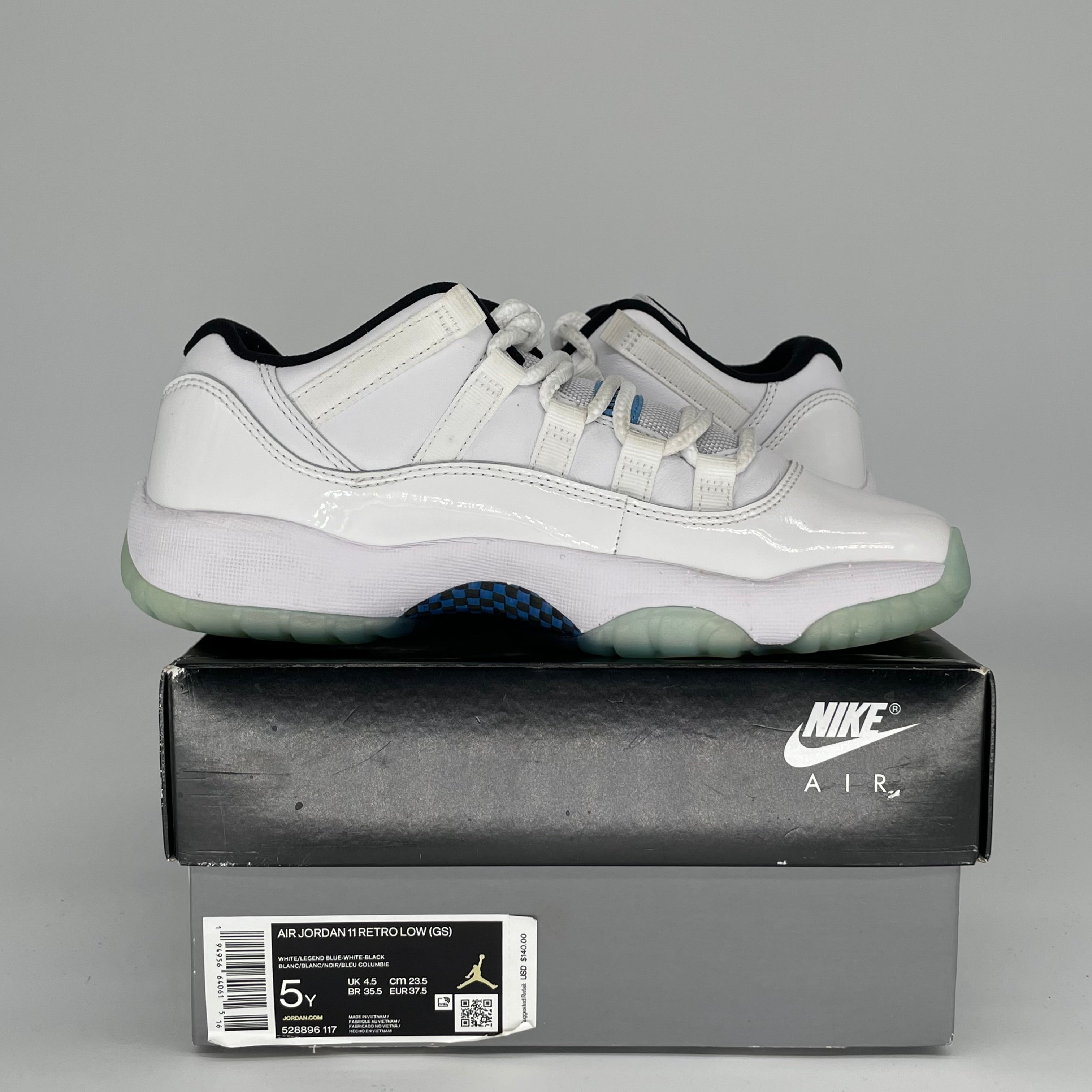 AIR JORDAN 11 LOW LEGEND BLUE SIZE 5 528896-117