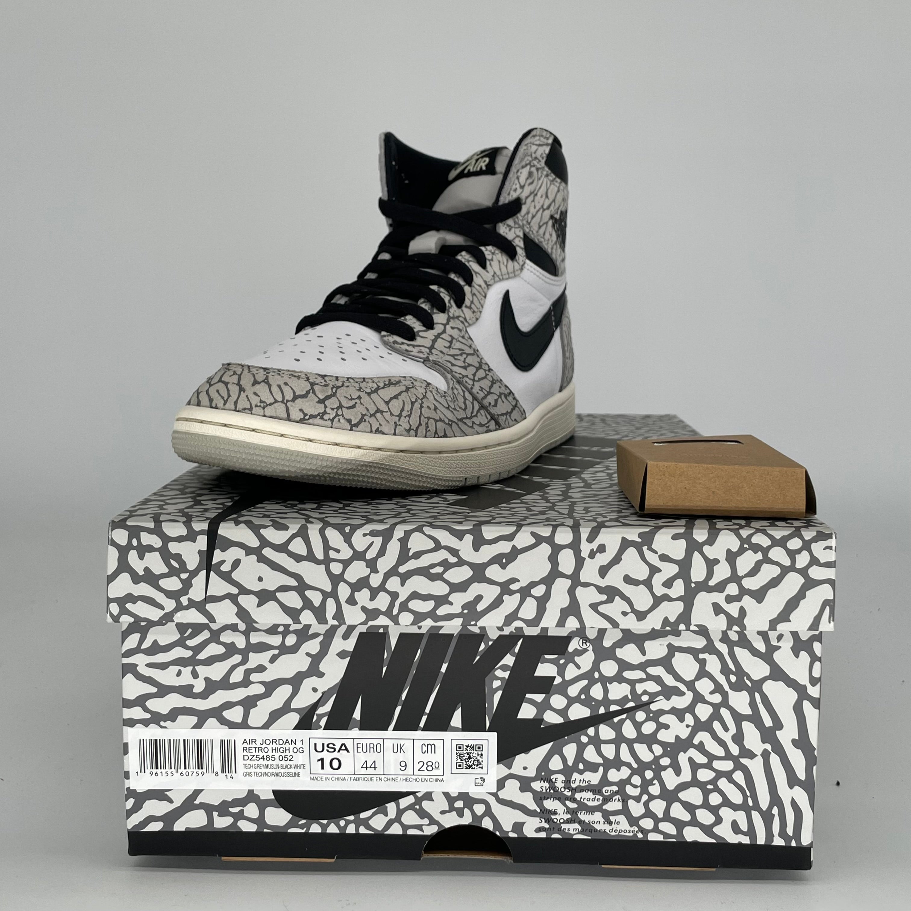 AIR JORDAN 1 WHITE CEMENT SIZE 10 DZ5485-052