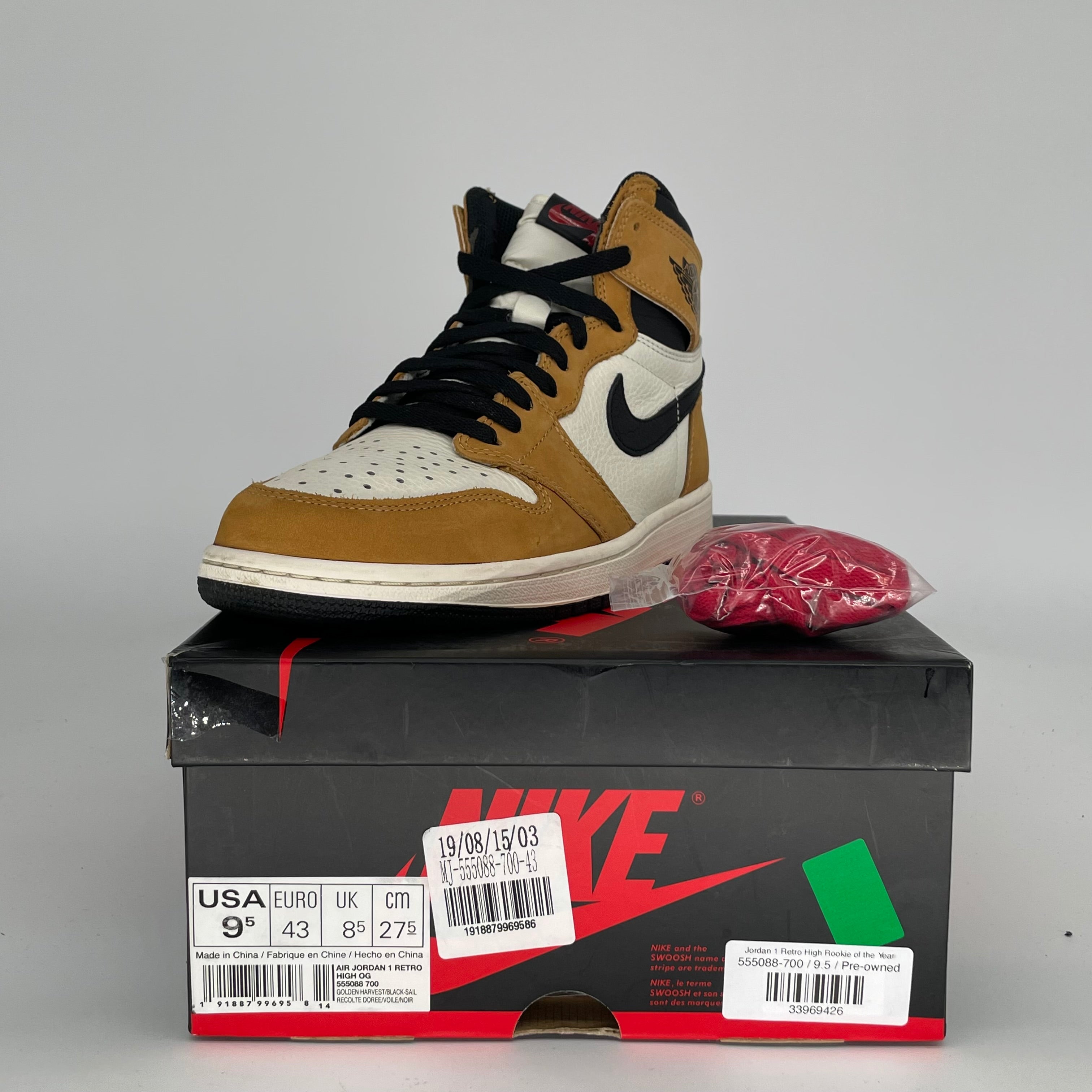 AIR JORDAN 1 ROOKIE OF THE YEAR SIZE 9.5 555088-700