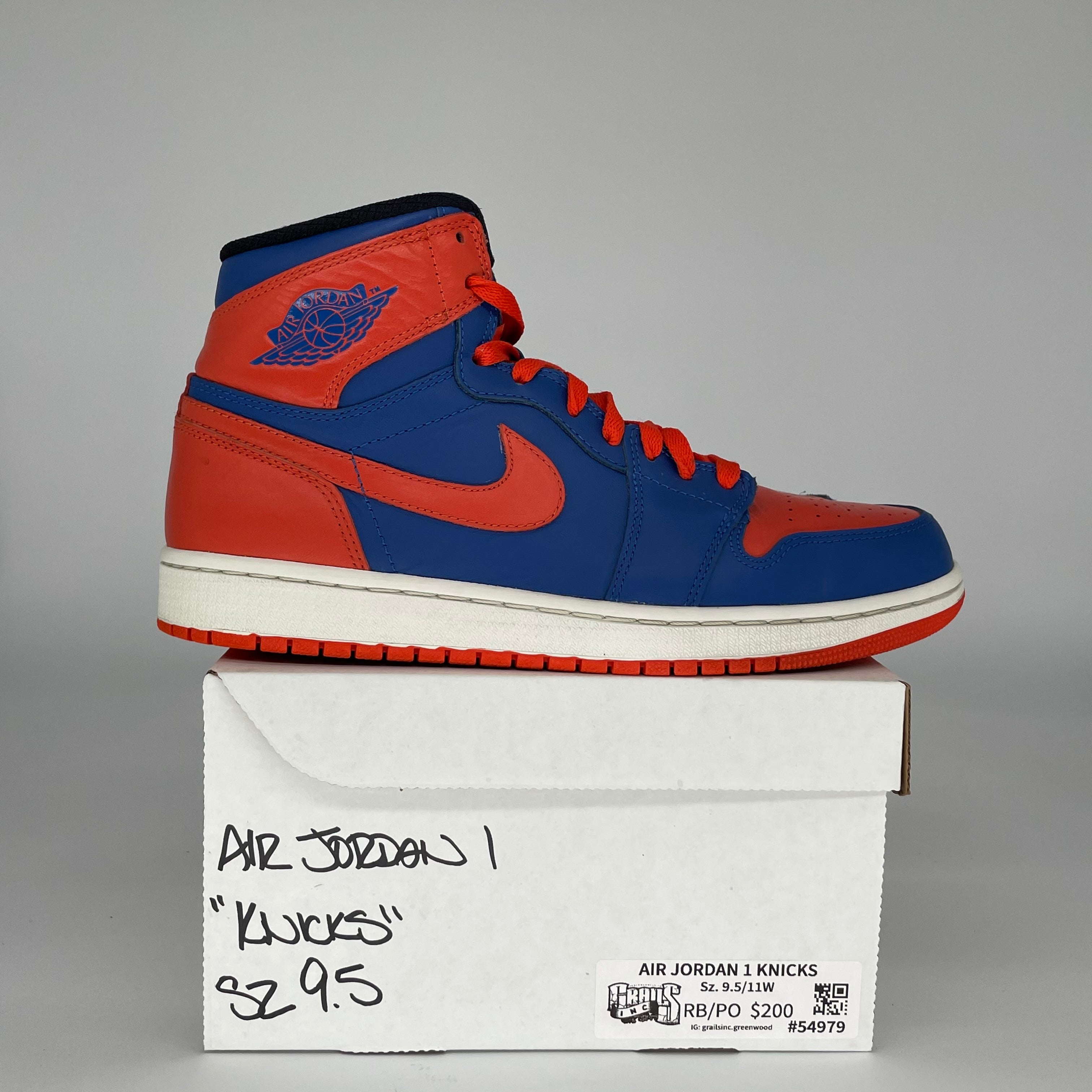 AIR JORDAN 1 KNICKS SIZE 9.5 555088-407