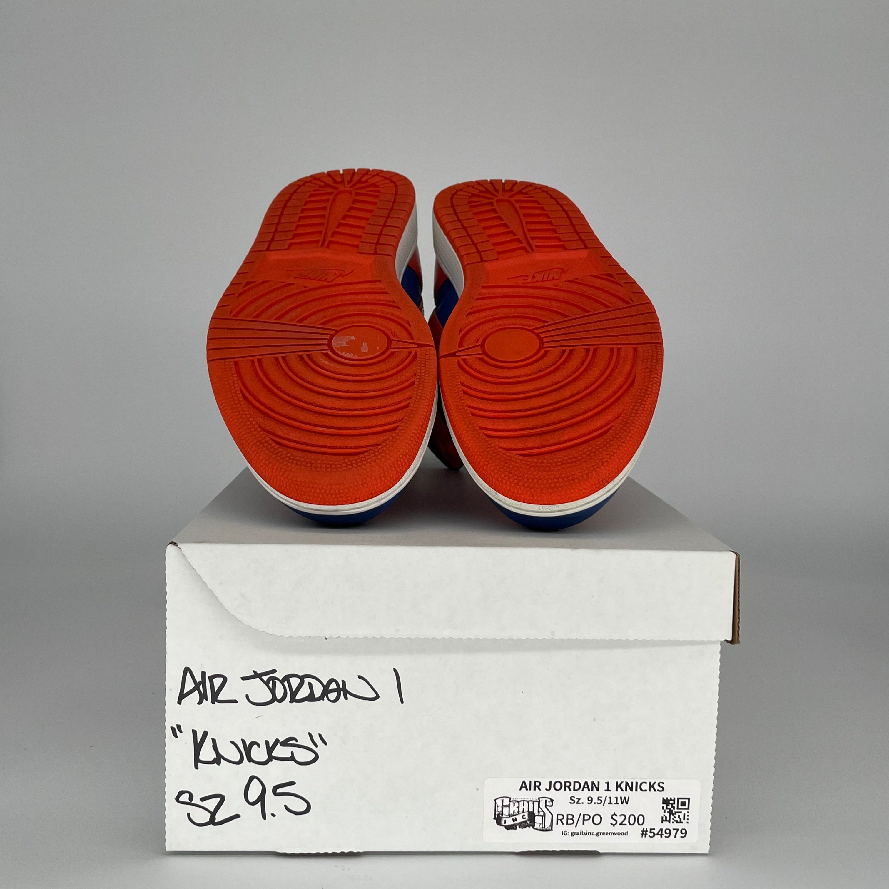 AIR JORDAN 1 KNICKS SIZE 9.5 555088-407